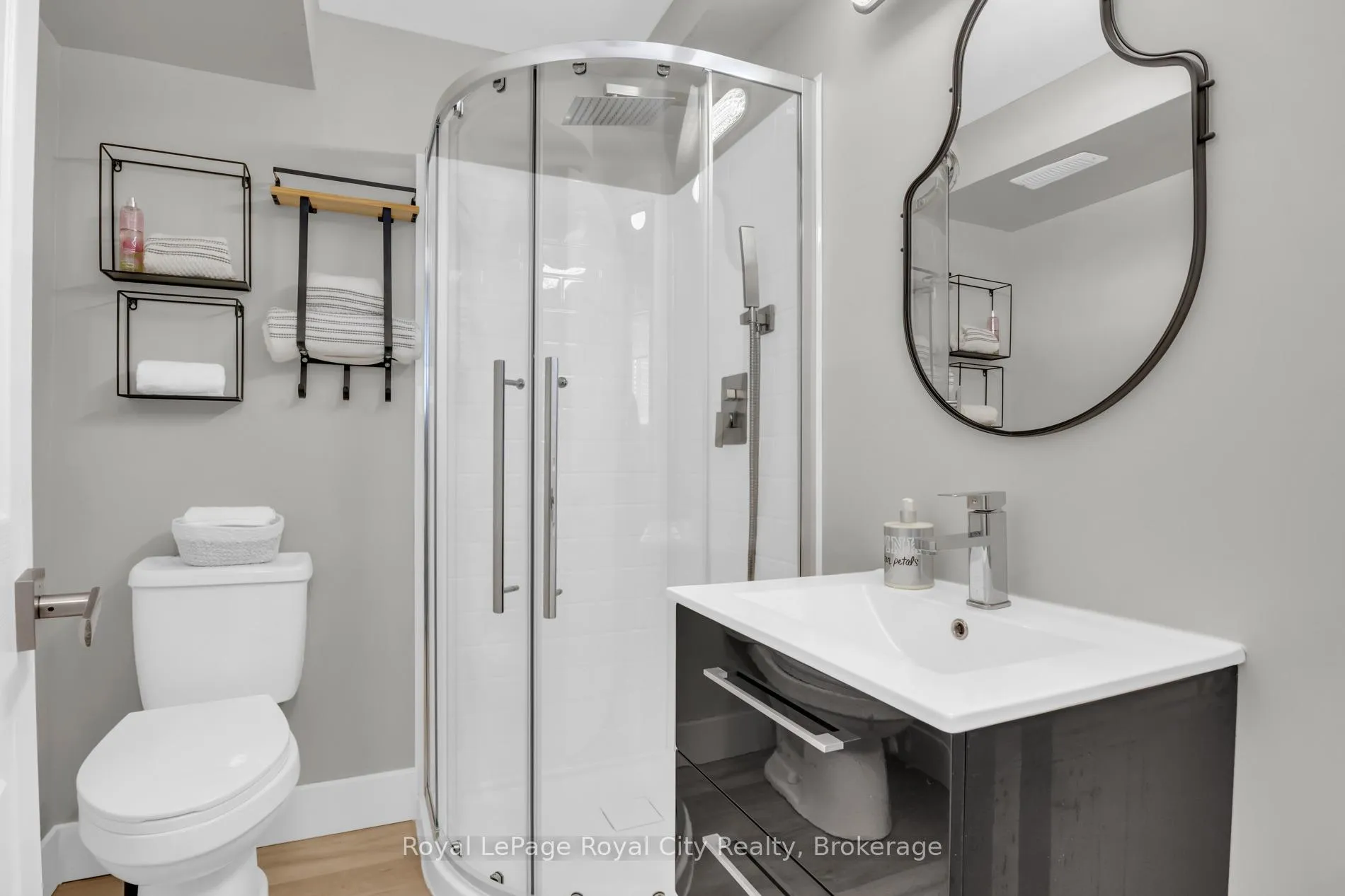 Photo 33 of 155 Stephanie Drive, Guelph, Willow West/Sugarbush/West Acres — HOMEH