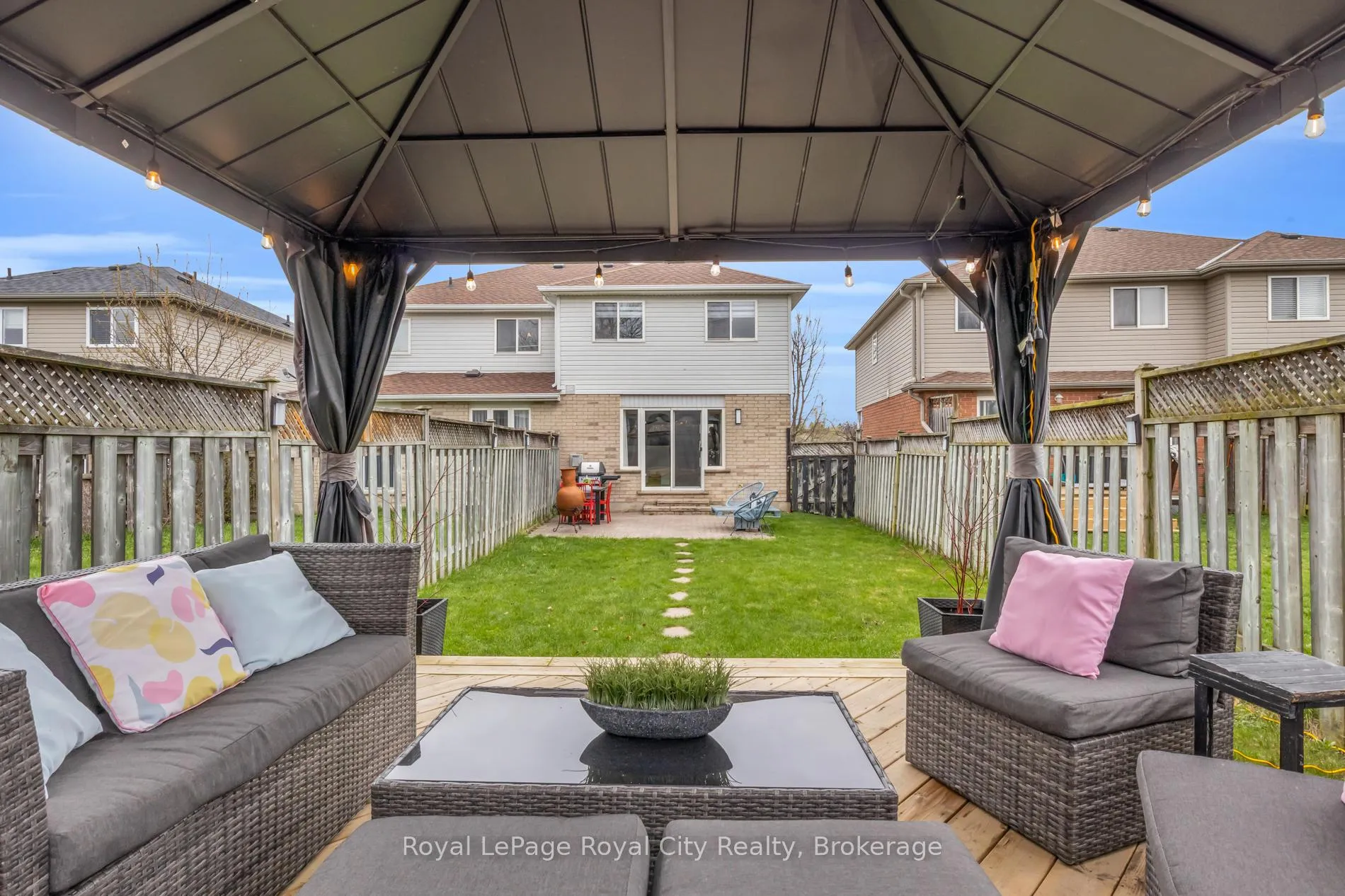 Photo 35 of 155 Stephanie Drive, Guelph, Willow West/Sugarbush/West Acres — HOMEH