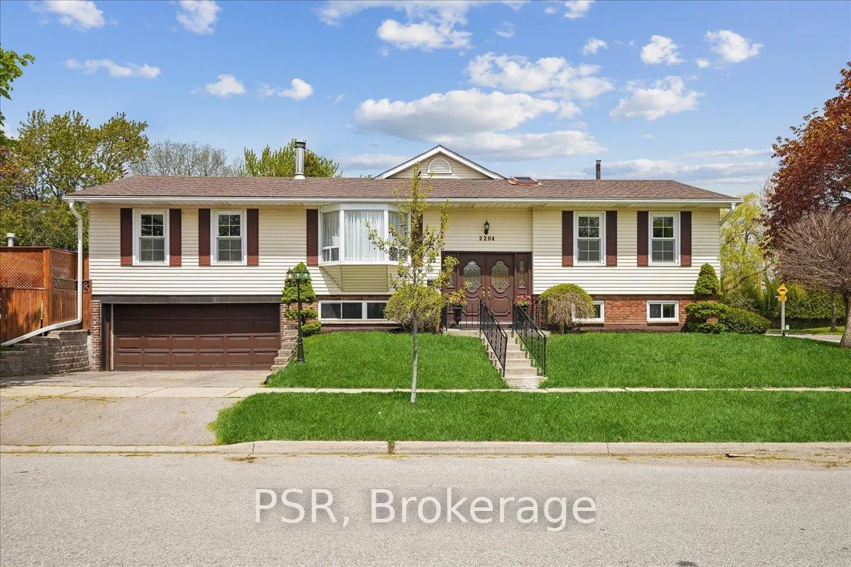 Photo 1 of 2204 Cartier Crescent, Burlington, Brant Hills — HOMEH