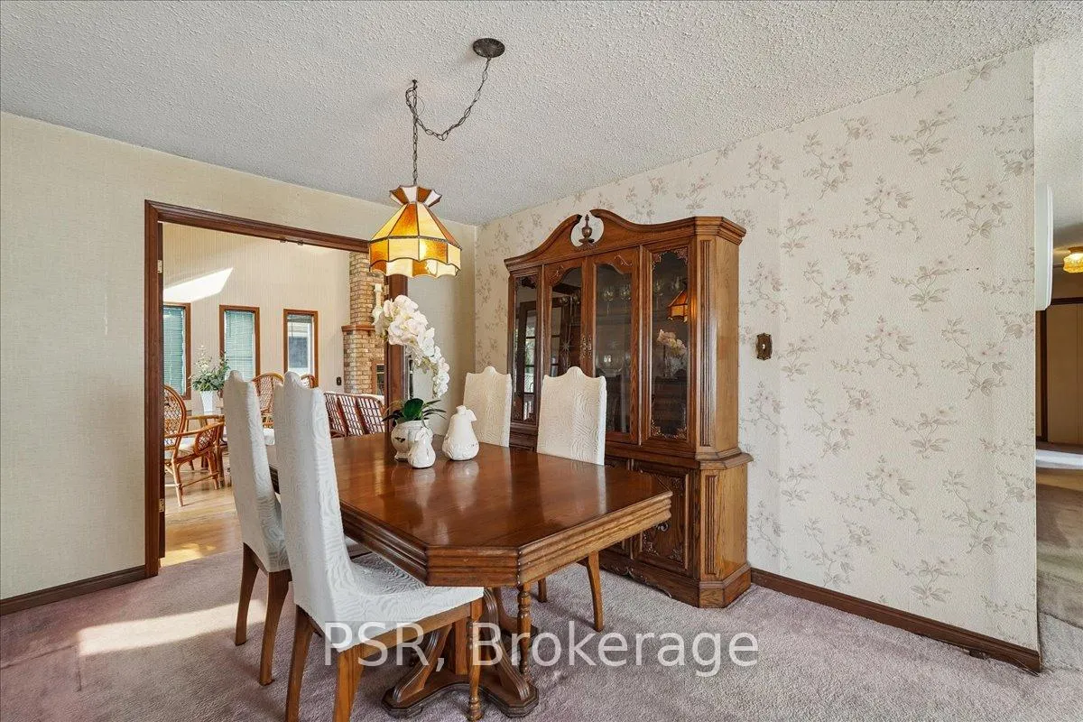 Photo 6 of 2204 Cartier Crescent, Burlington, Brant Hills — HOMEH