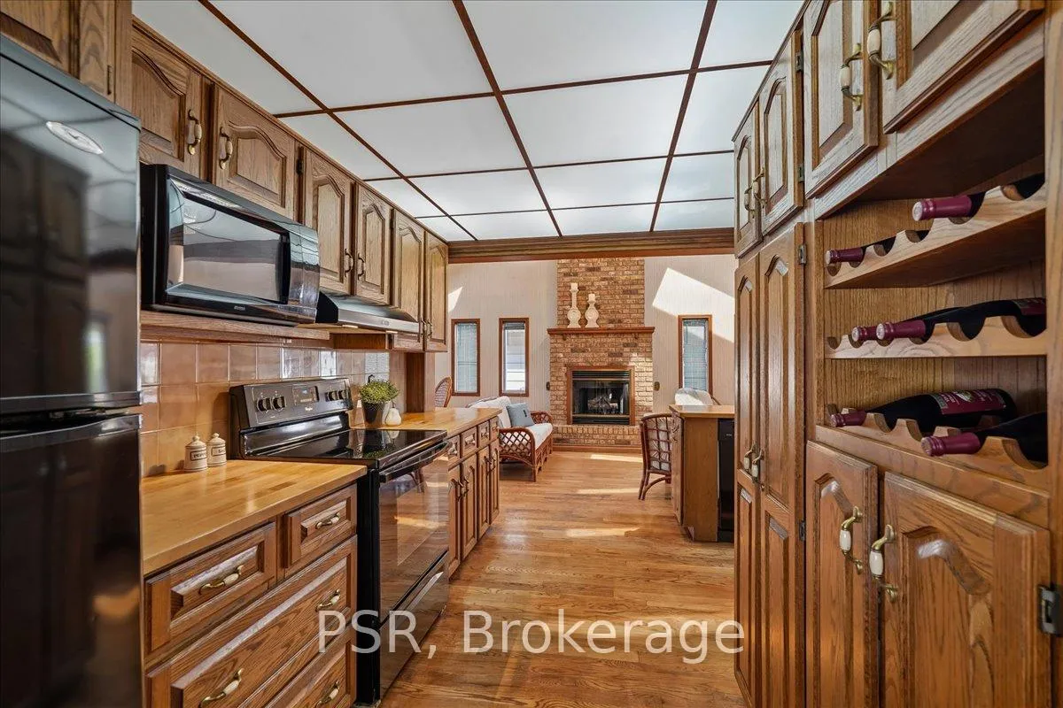 Photo 7 of 2204 Cartier Crescent, Burlington, Brant Hills — HOMEH