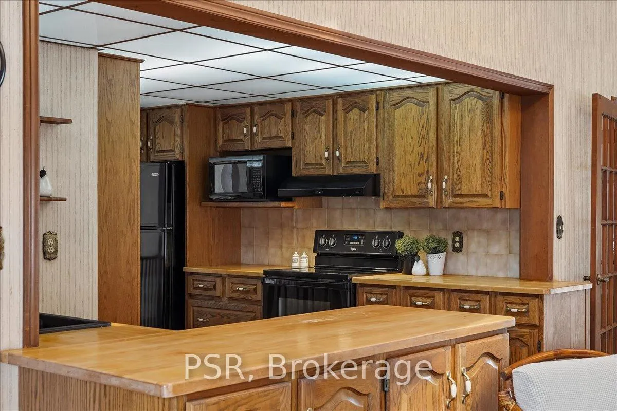 Photo 10 of 2204 Cartier Crescent, Burlington, Brant Hills — HOMEH