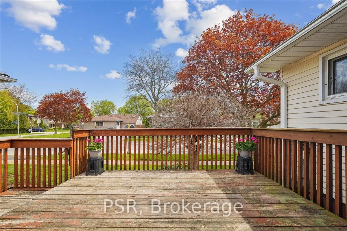 Photo 16 of 2204 Cartier Crescent, Burlington, Brant Hills — HOMEH