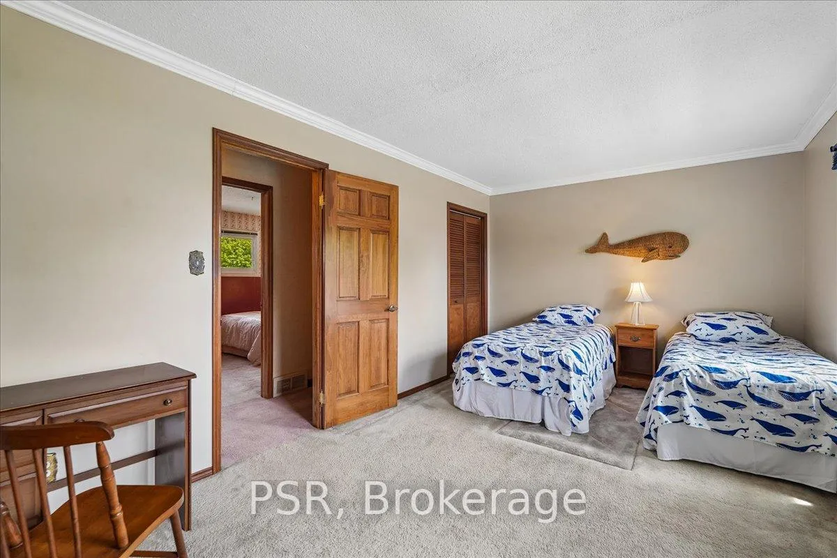 Photo 24 of 2204 Cartier Crescent, Burlington, Brant Hills — HOMEH