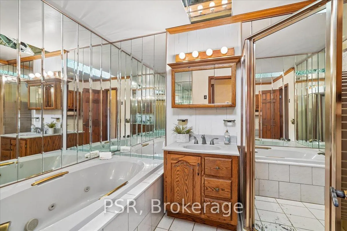 Photo 25 of 2204 Cartier Crescent, Burlington, Brant Hills — HOMEH