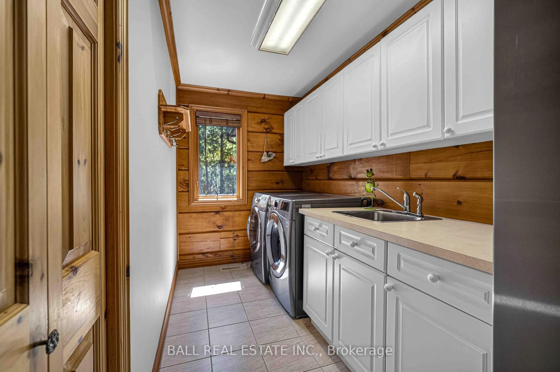 Photo 28 of 61 Ted's Lane, Trent Lakes — HOMEH