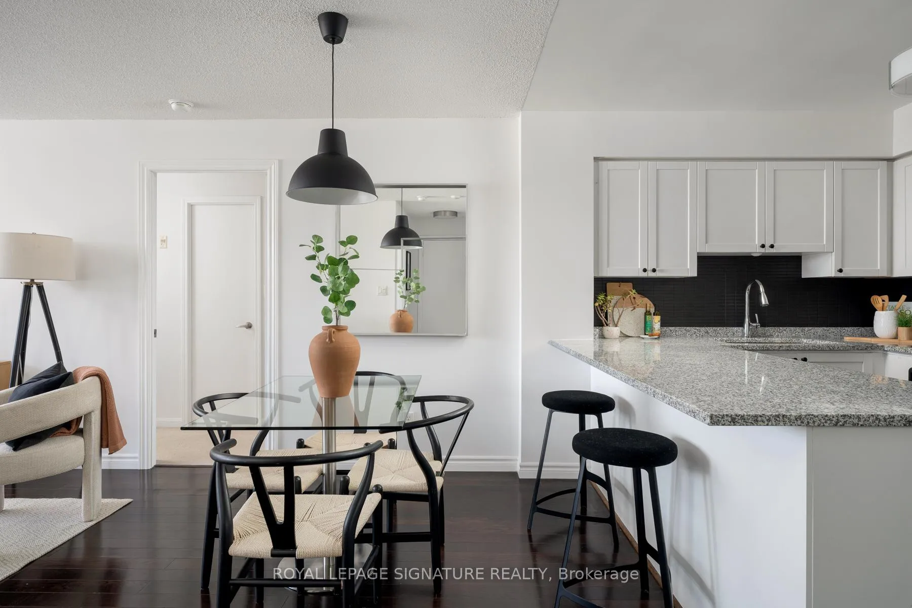 Photo 12 of Unit 621, 1000 King Street W, Toronto, Niagara — HOMEH