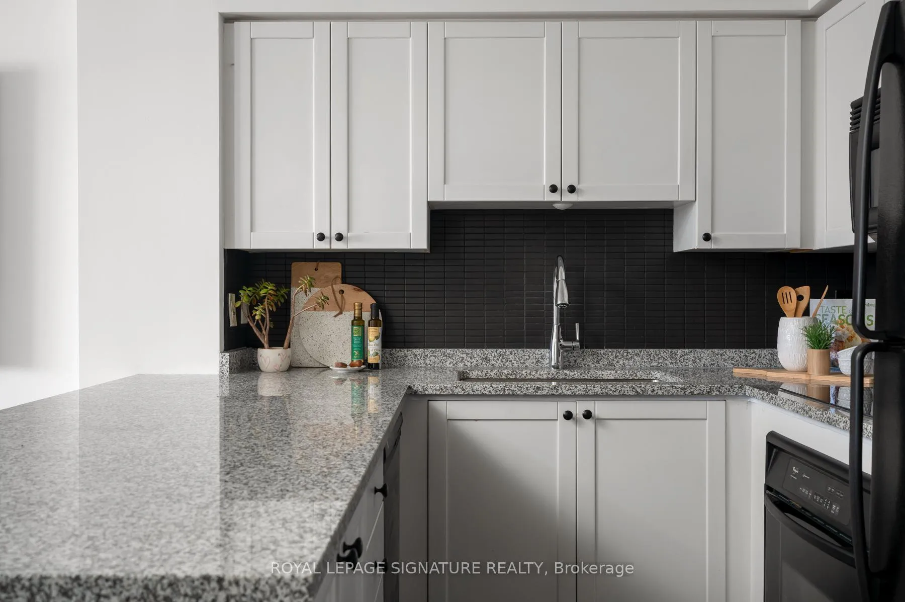 Photo 13 of Unit 621, 1000 King Street W, Toronto, Niagara — HOMEH