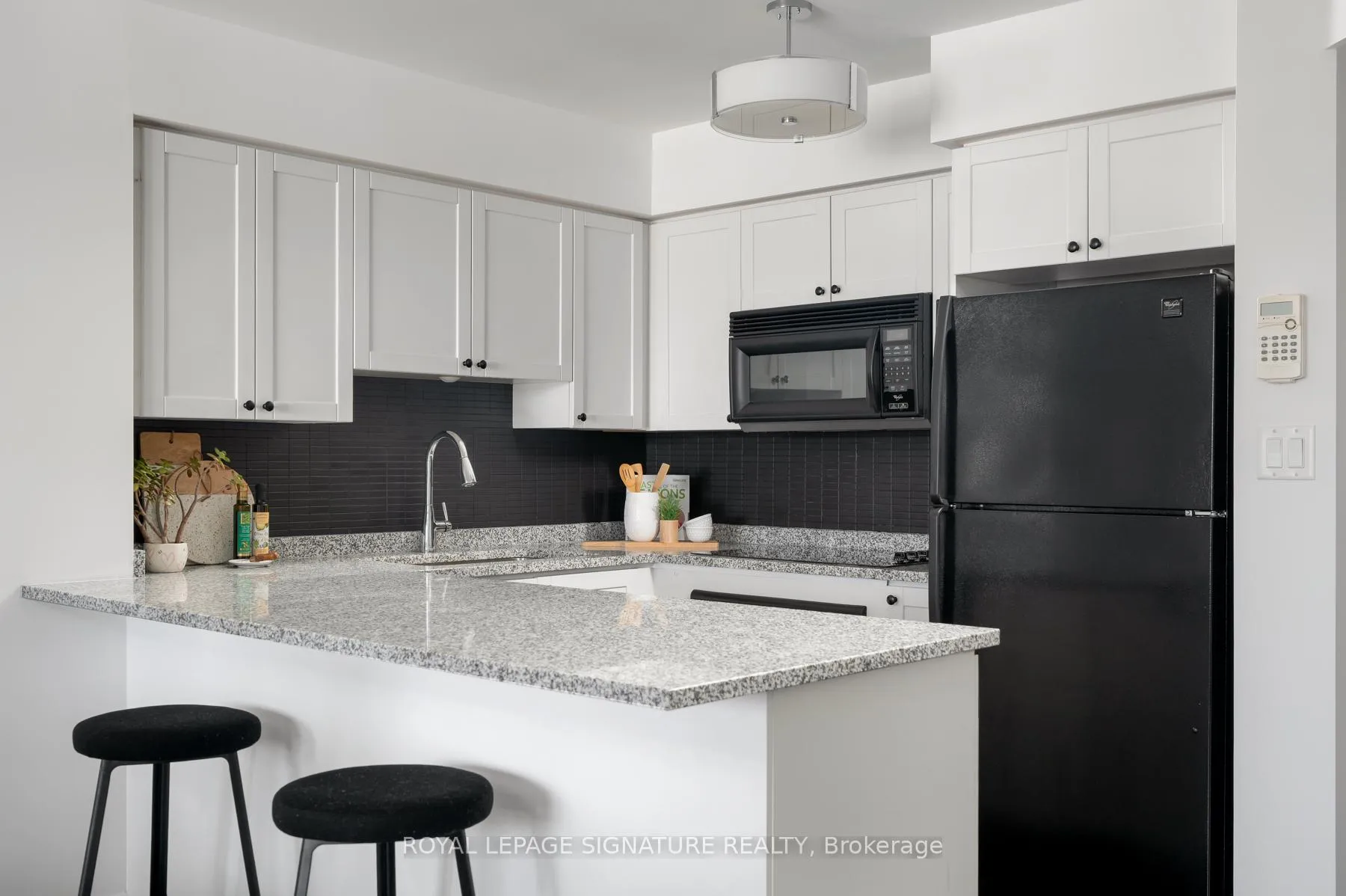 Photo 14 of Unit 621, 1000 King Street W, Toronto, Niagara — HOMEH