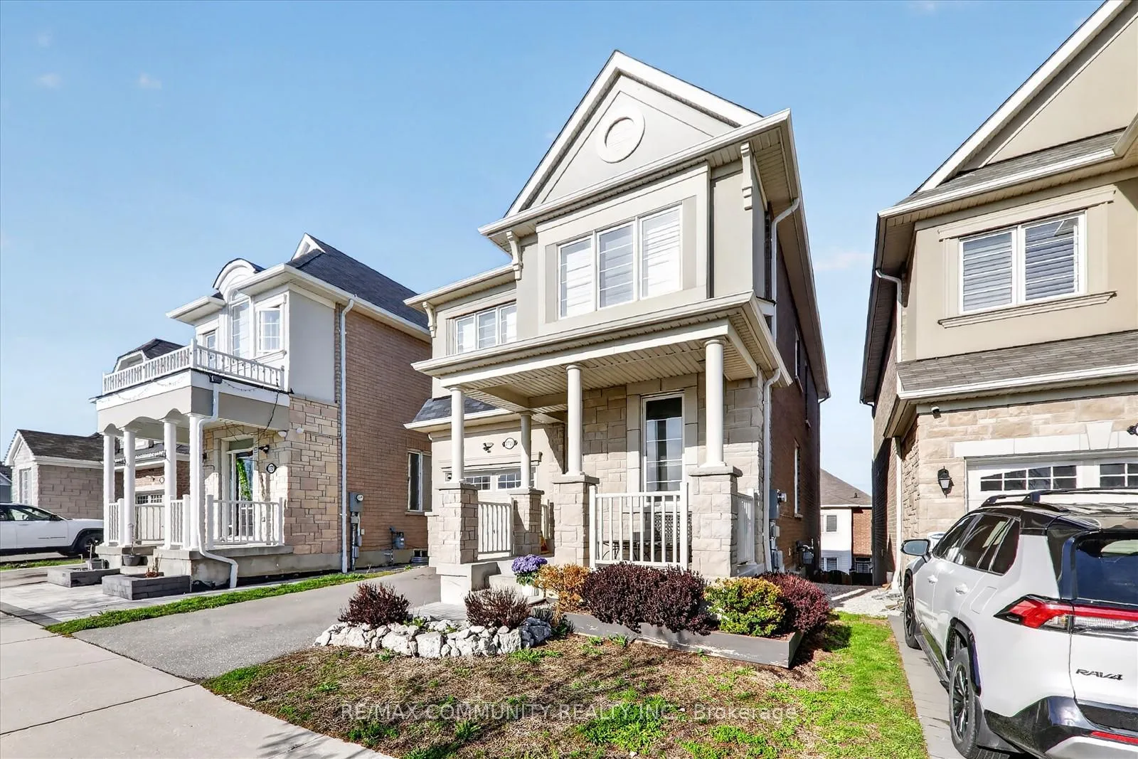 Photo 2 of 2725 Sapphire Drive, Pickering, Rural Pickering — HOMEH