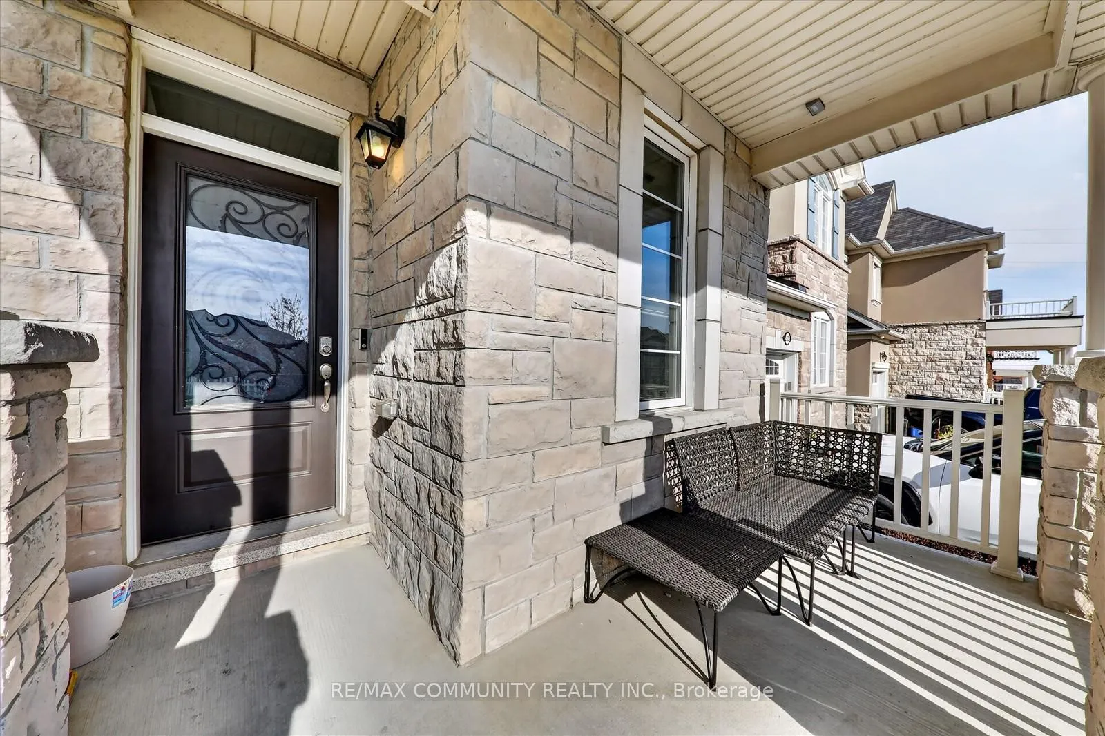 Photo 5 of 2725 Sapphire Drive, Pickering, Rural Pickering — HOMEH