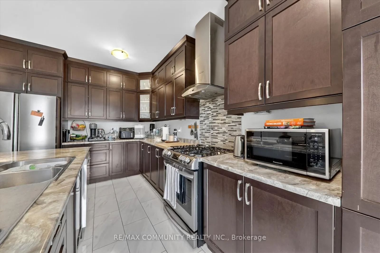 Photo 13 of 2725 Sapphire Drive, Pickering, Rural Pickering — HOMEH