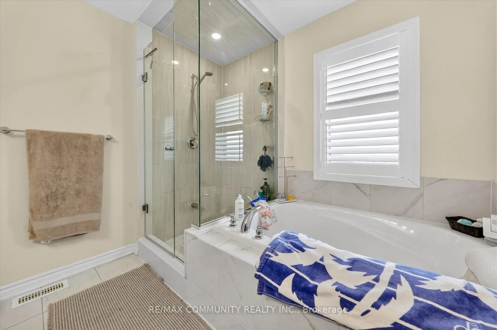 Photo 23 of 2725 Sapphire Drive, Pickering, Rural Pickering — HOMEH