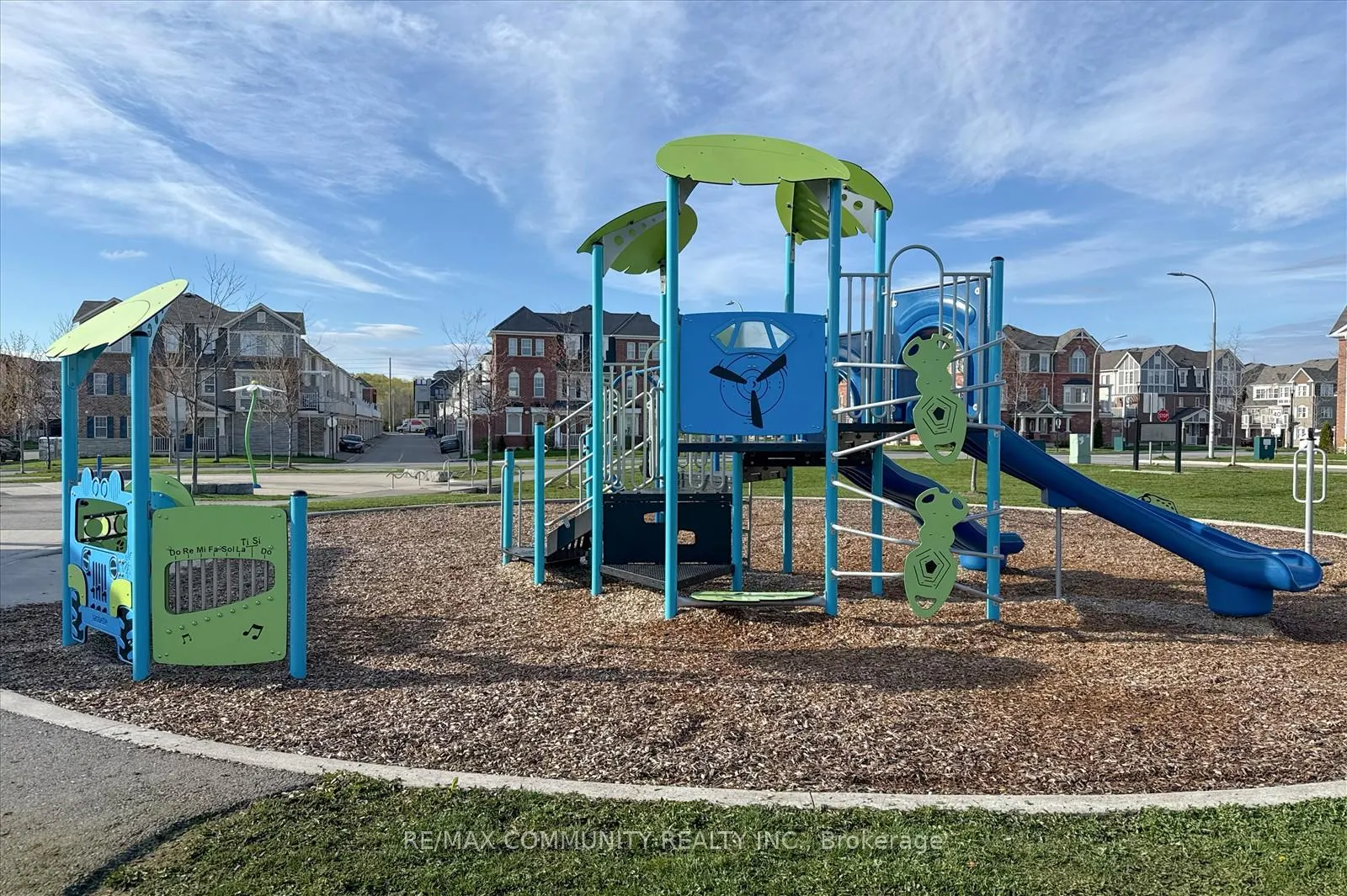 Photo 39 of 2725 Sapphire Drive, Pickering, Rural Pickering — HOMEH