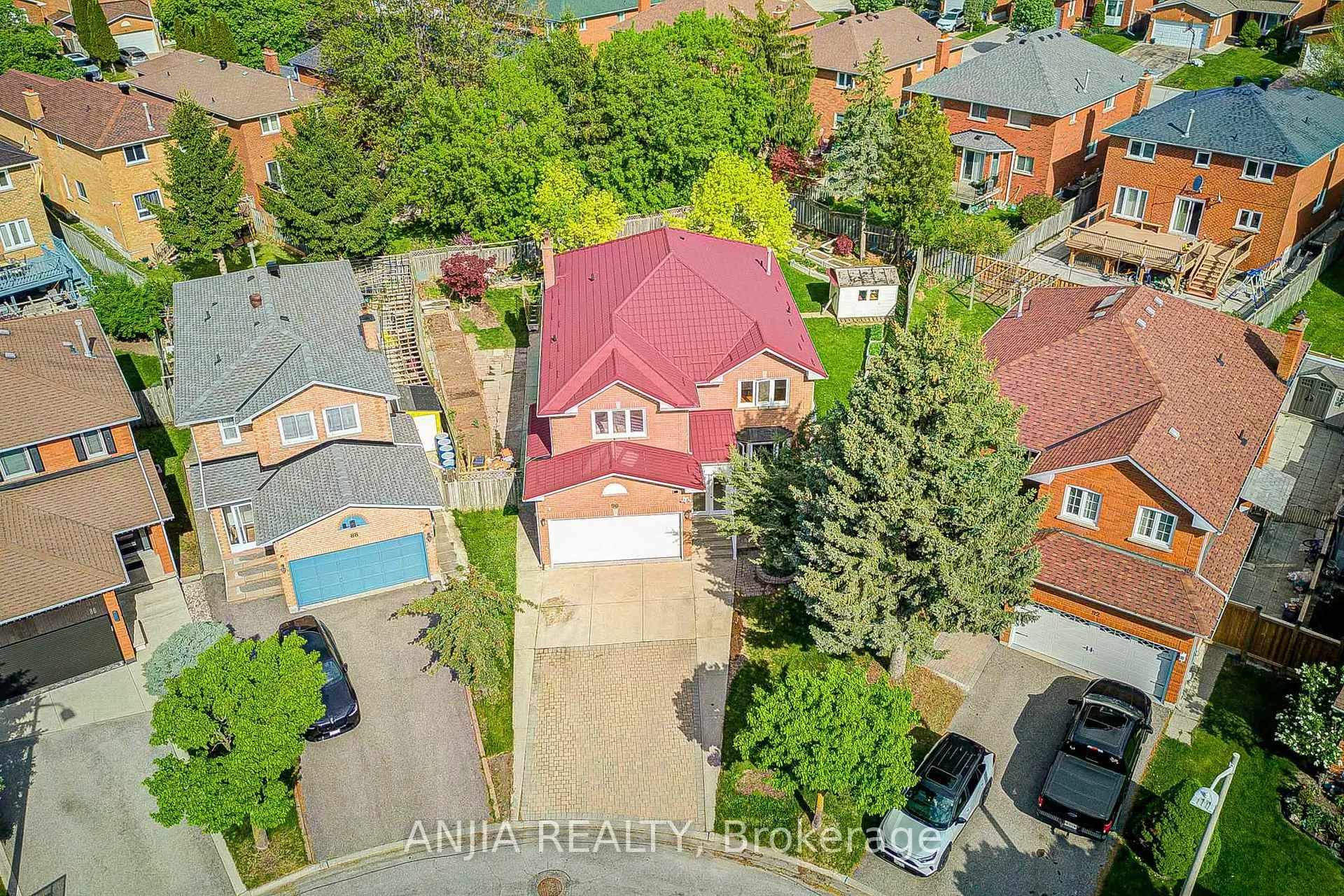 Photo 2 of 90 Olivewood Drive, Markham, Middlefield — HOMEH