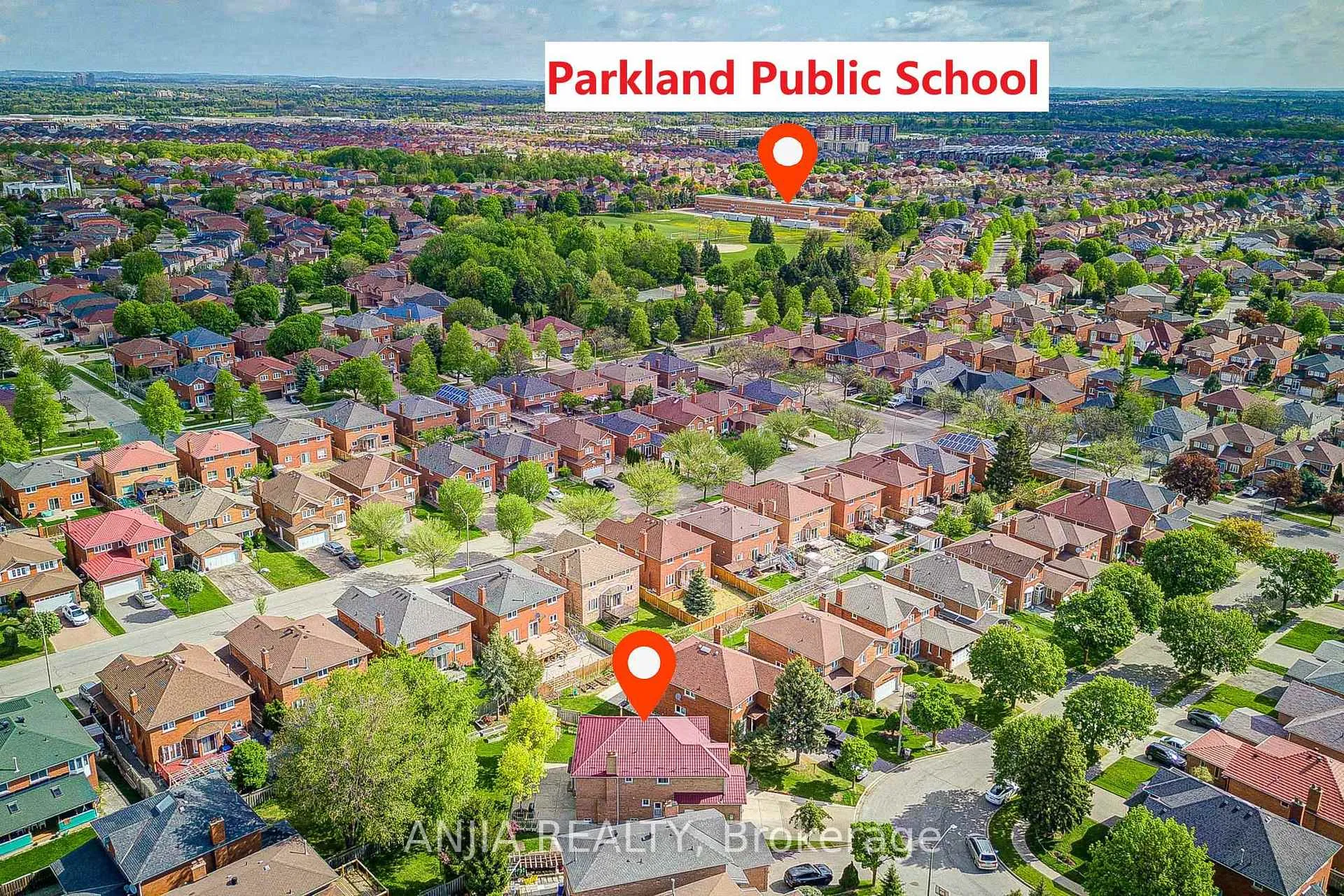 Photo 3 of 90 Olivewood Drive, Markham, Middlefield — HOMEH