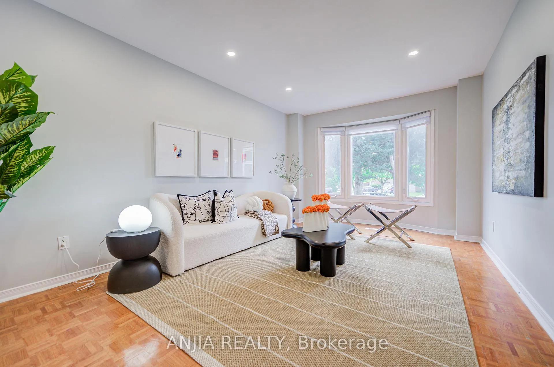 Photo 6 of 90 Olivewood Drive, Markham, Middlefield — HOMEH