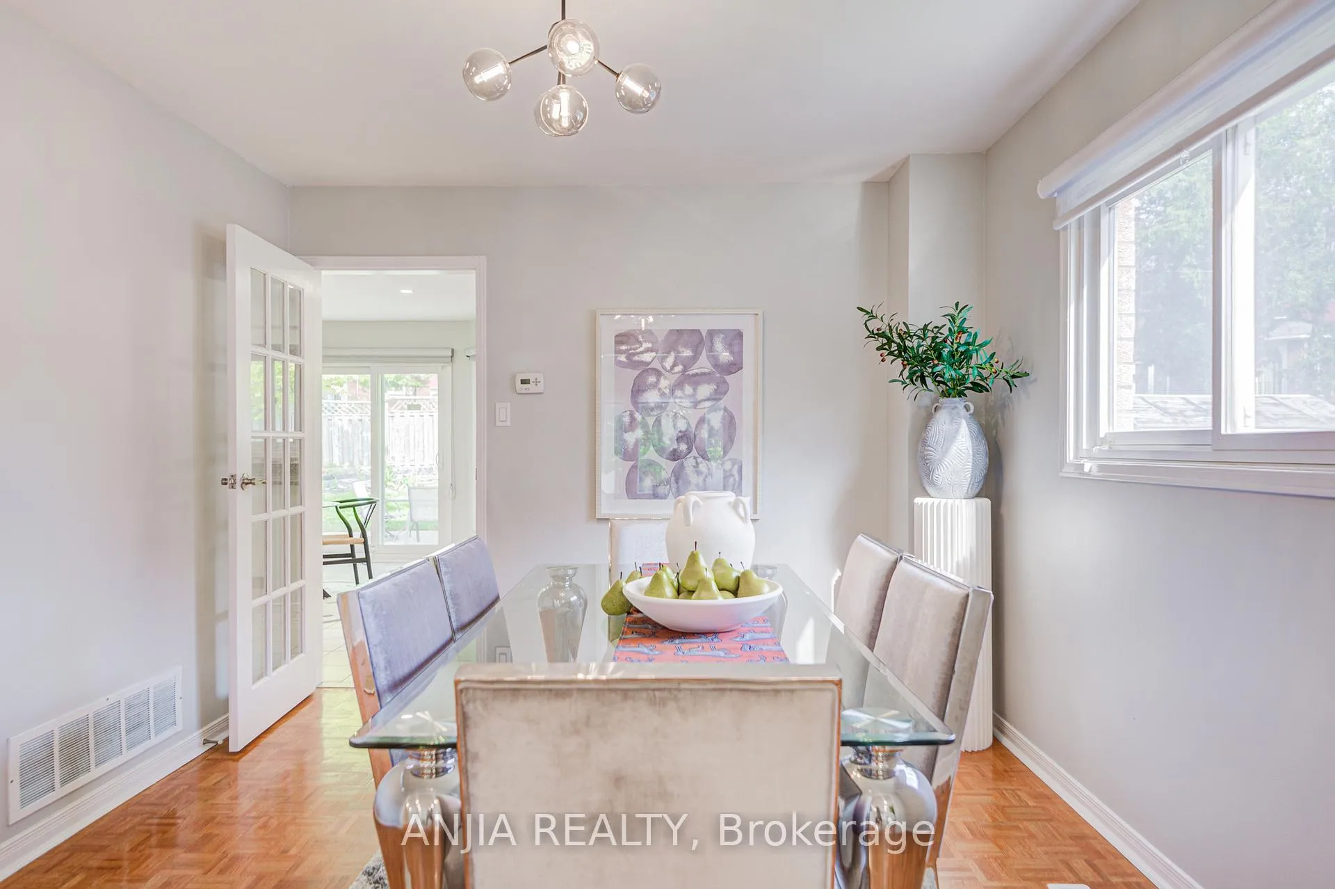 Photo 10 of 90 Olivewood Drive, Markham, Middlefield — HOMEH
