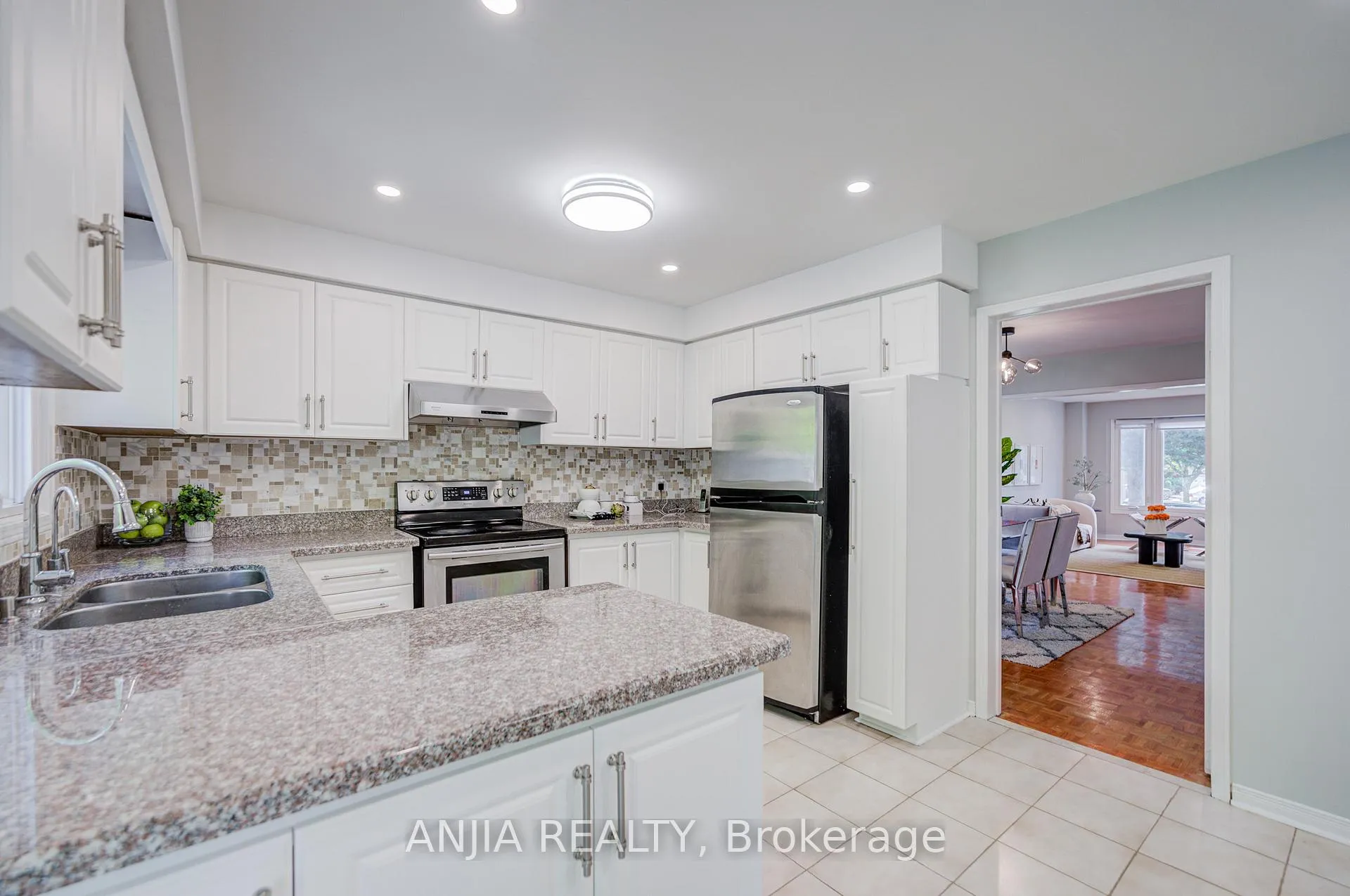Photo 14 of 90 Olivewood Drive, Markham, Middlefield — HOMEH