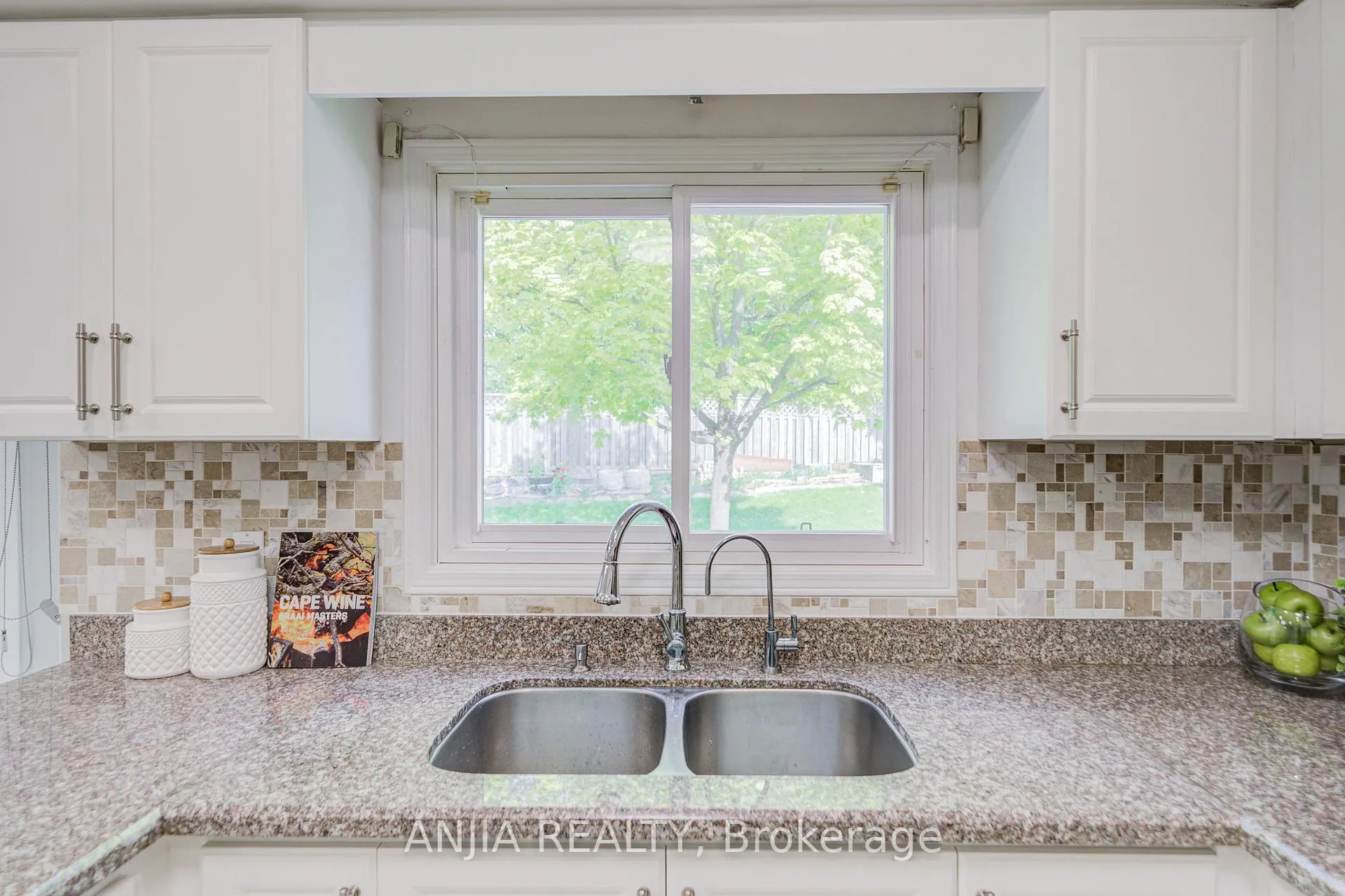 Photo 16 of 90 Olivewood Drive, Markham, Middlefield — HOMEH