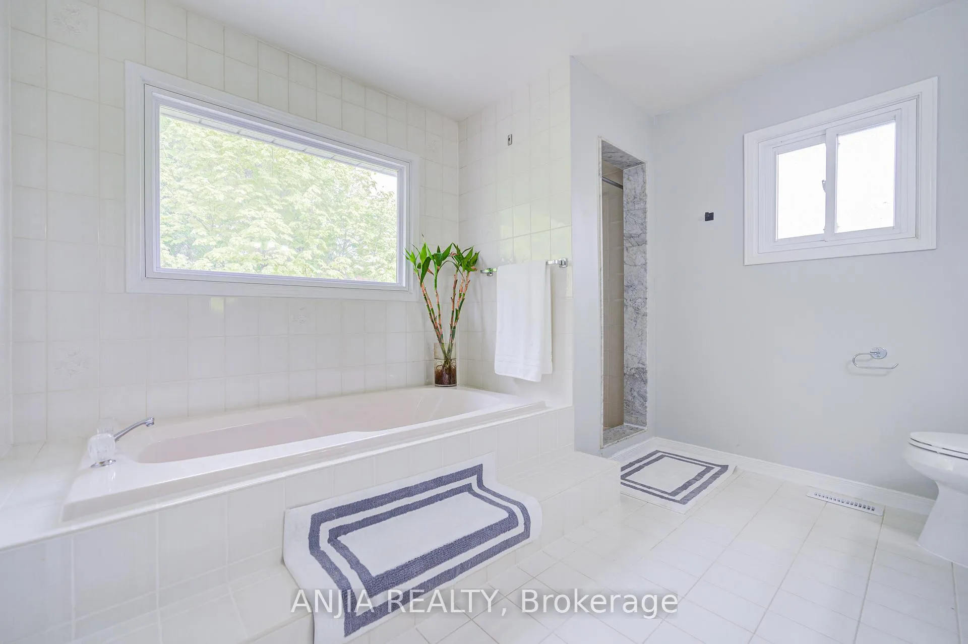 Photo 30 of 90 Olivewood Drive, Markham, Middlefield — HOMEH