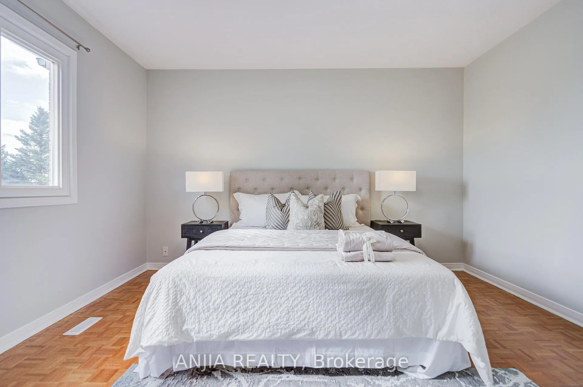 Photo 34 of 90 Olivewood Drive, Markham, Middlefield — HOMEH