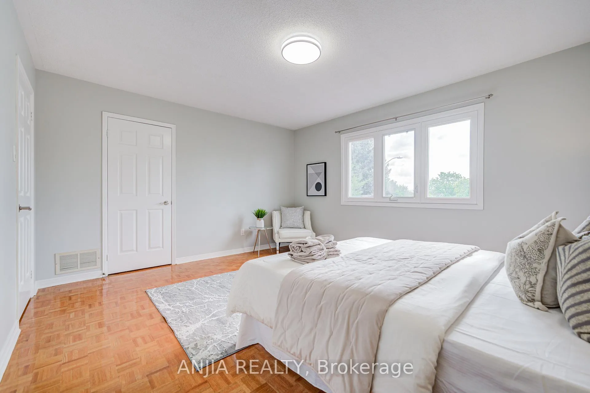 Photo 35 of 90 Olivewood Drive, Markham, Middlefield — HOMEH