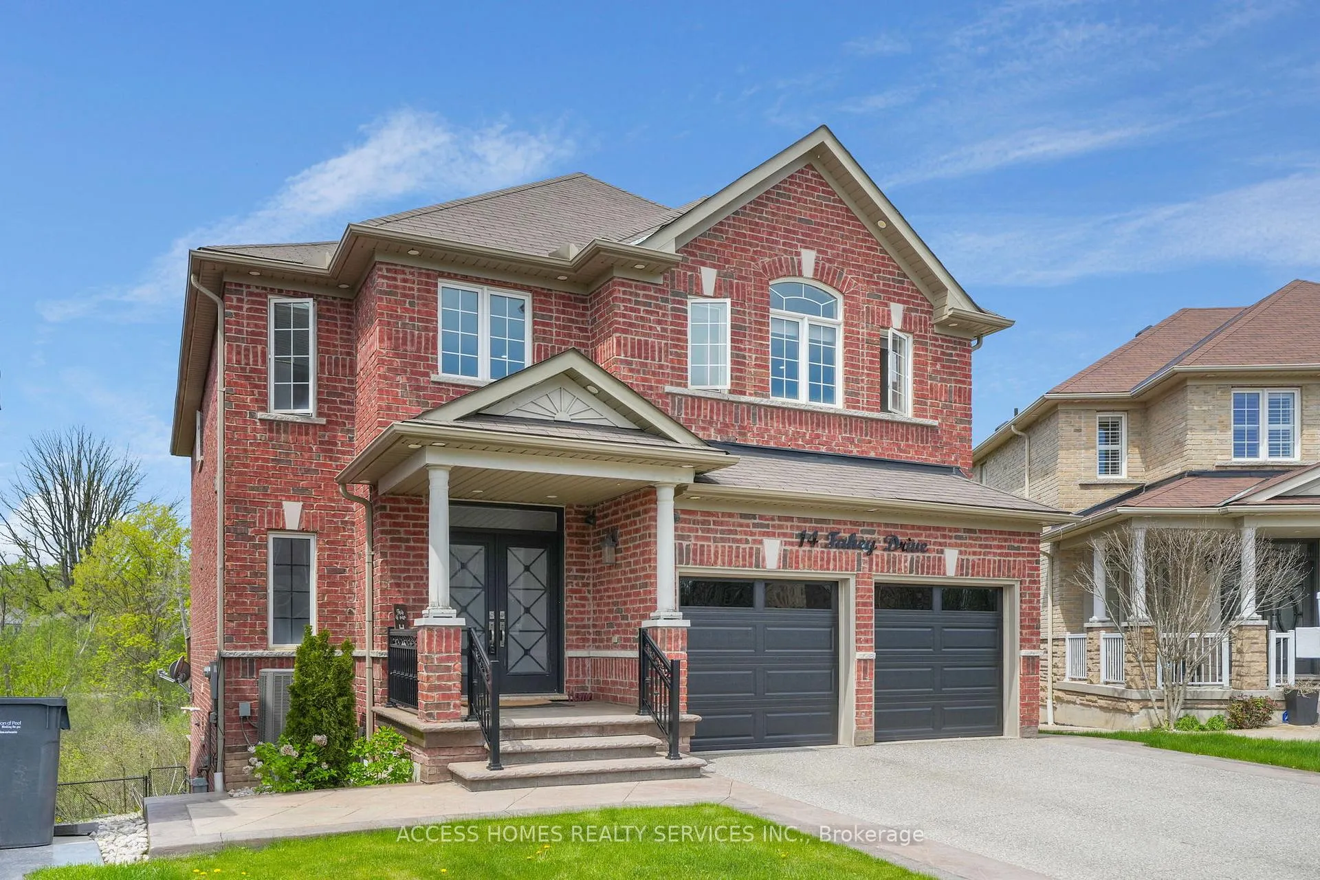 Photo 2 of 14 Fahey Drive, Brampton, Bram West — HOMEH