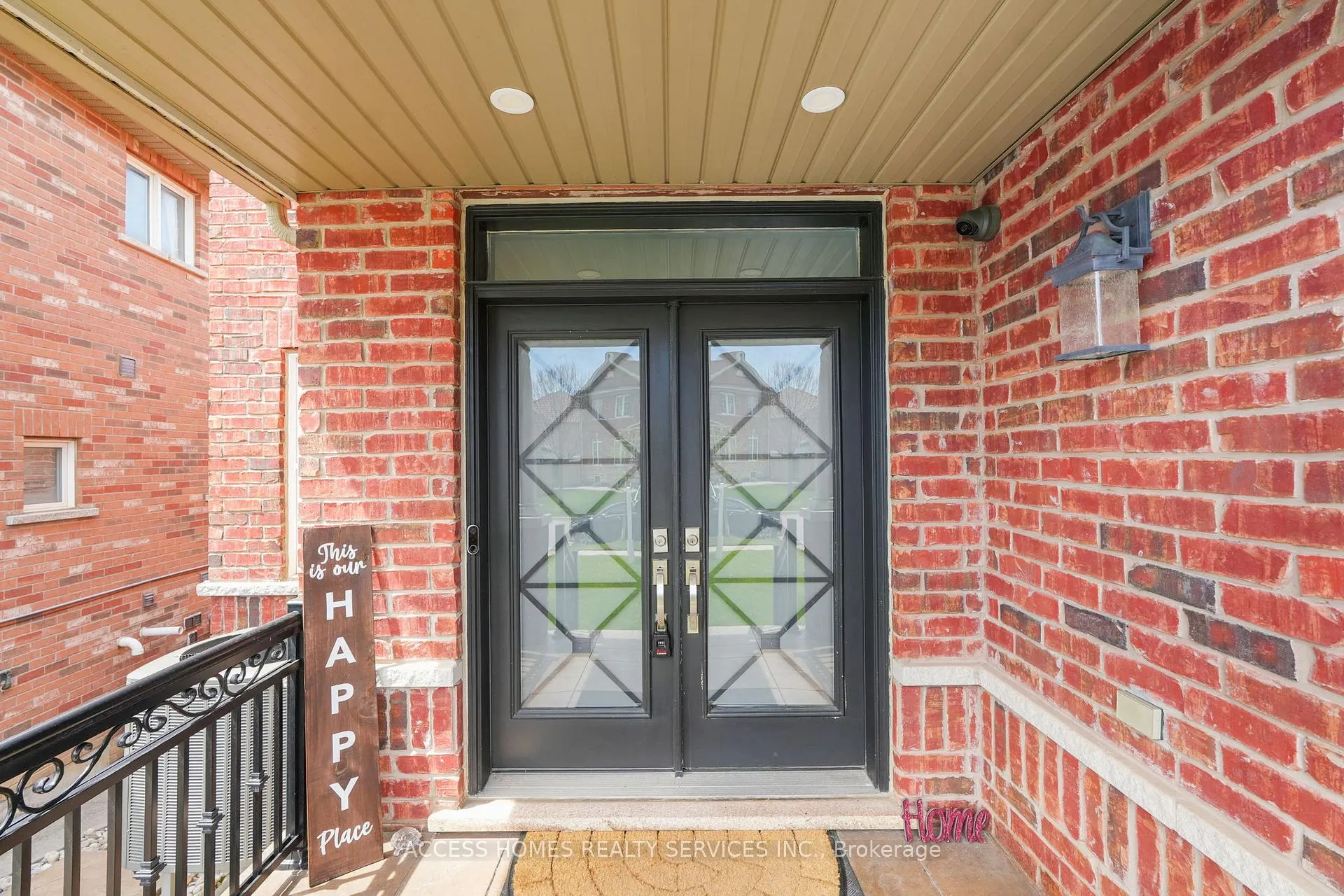 Photo 7 of 14 Fahey Drive, Brampton, Bram West — HOMEH