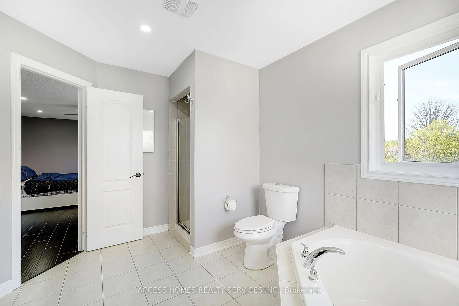 Photo 32 of 14 Fahey Drive, Brampton, Bram West — HOMEH