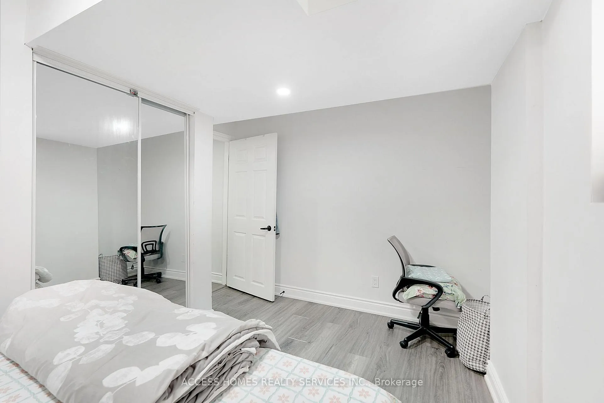 Photo 41 of 14 Fahey Drive, Brampton, Bram West — HOMEH