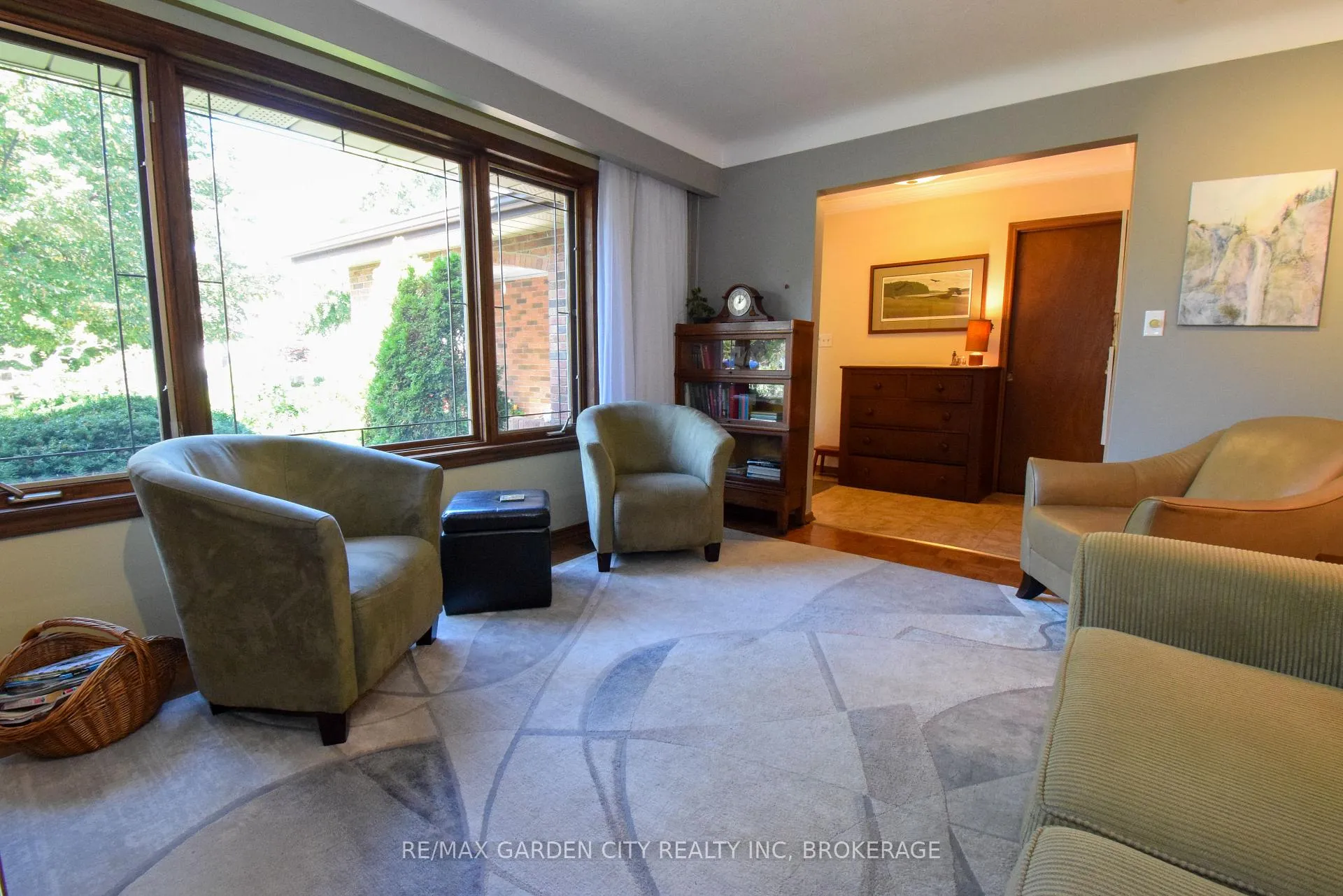 Photo 9 of 40 Belair Drive, St. Catharines, Port Dalhousie — HOMEH
