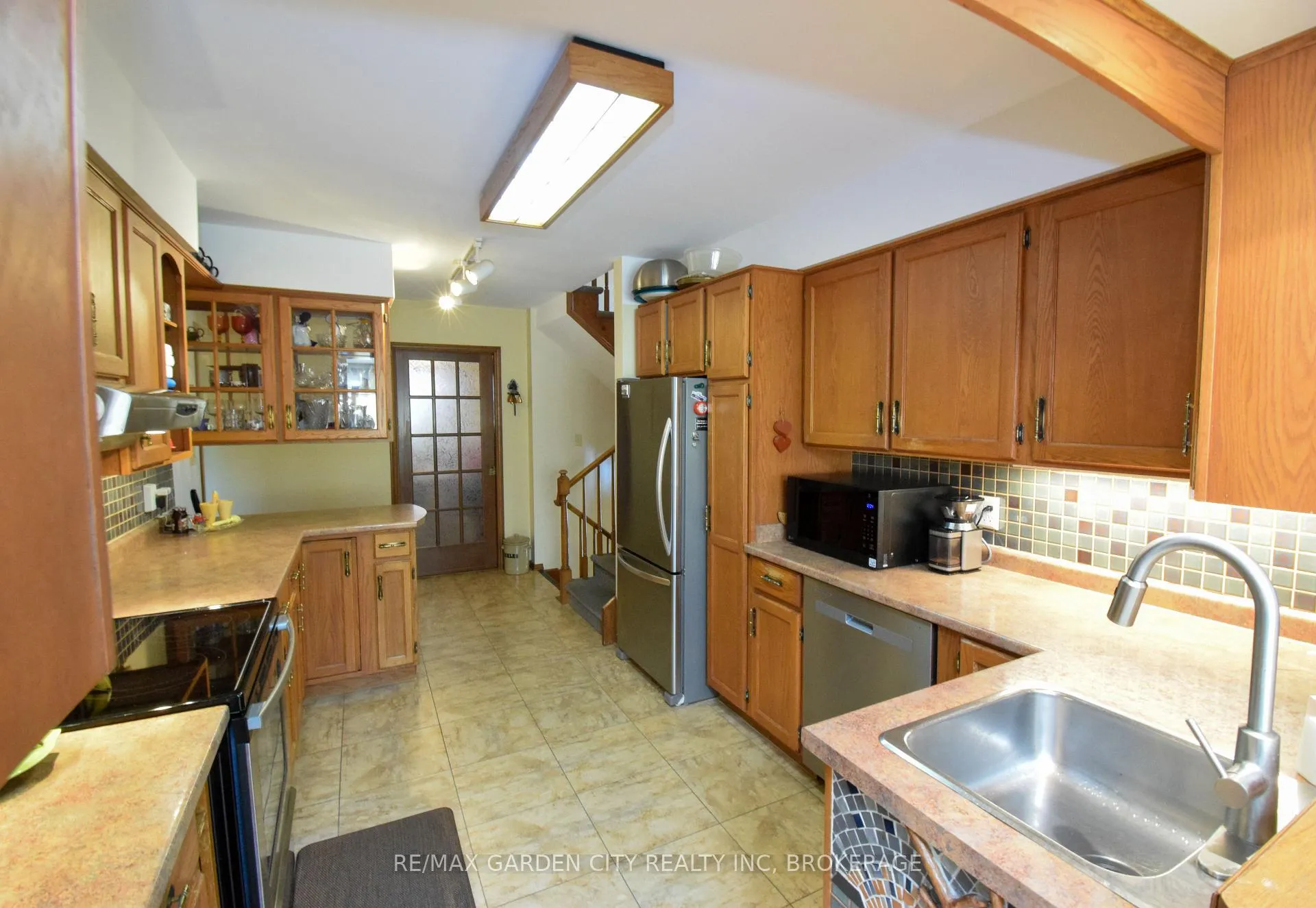 Photo 14 of 40 Belair Drive, St. Catharines, Port Dalhousie — HOMEH