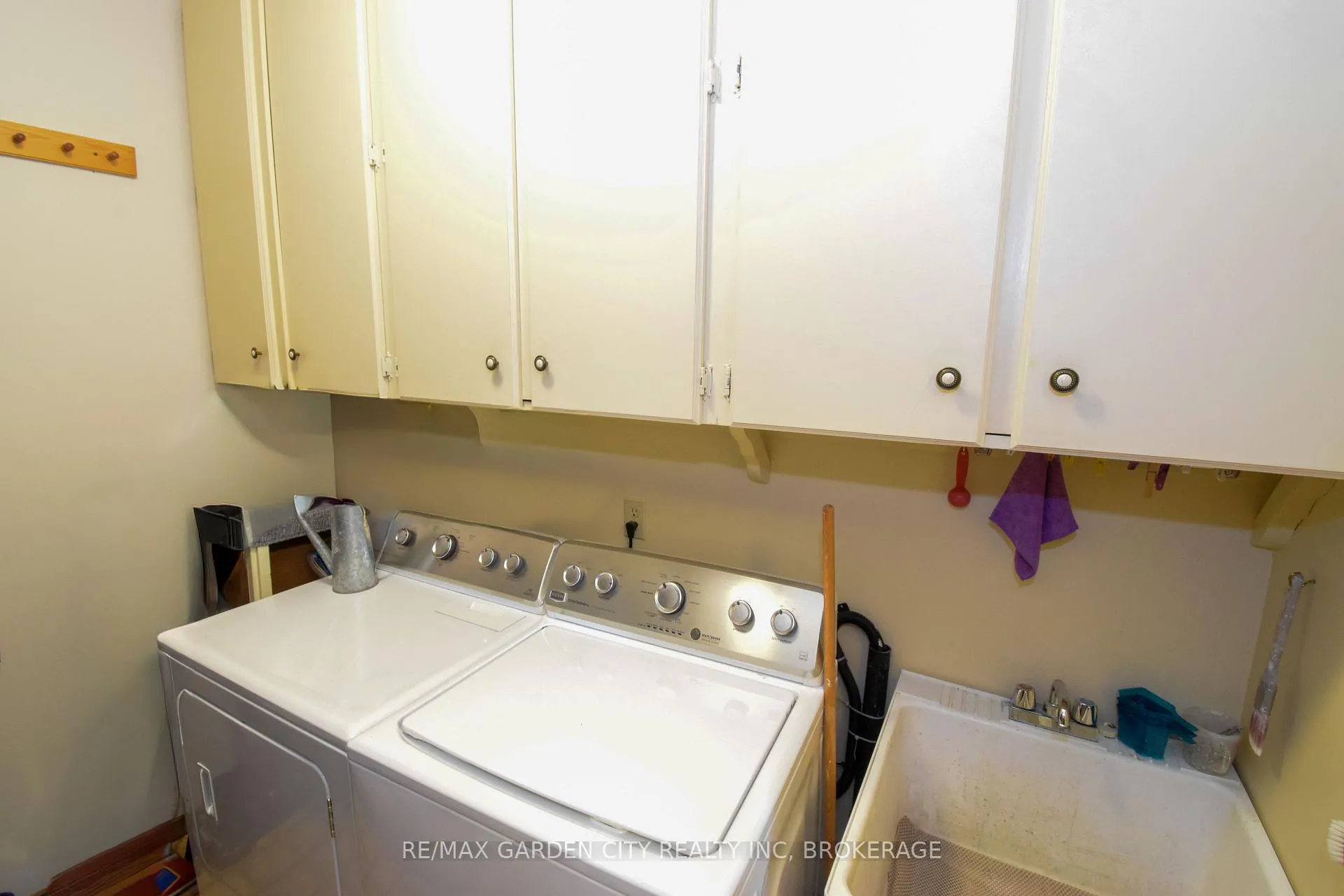 Photo 35 of 40 Belair Drive, St. Catharines, Port Dalhousie — HOMEH