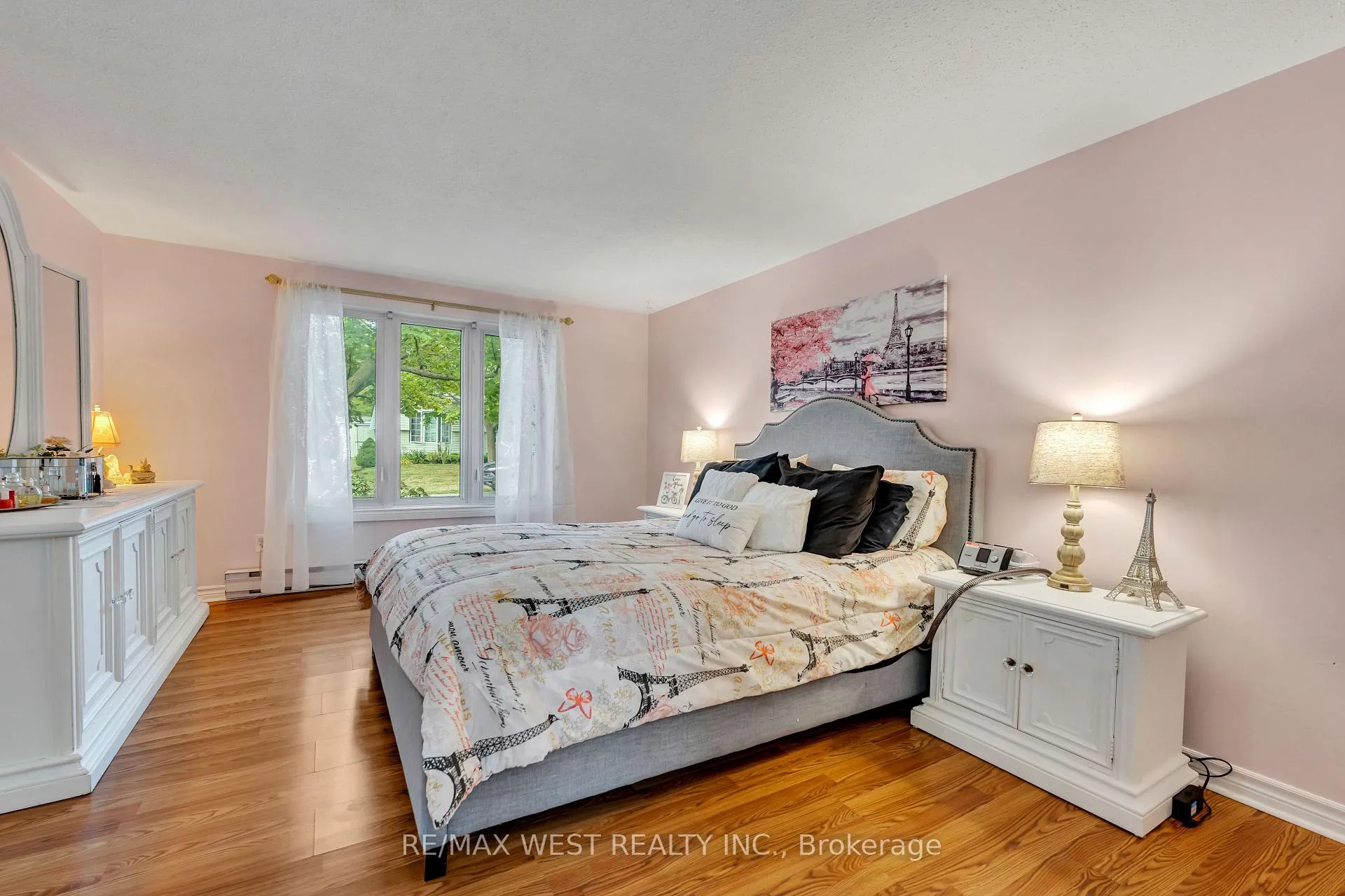 Photo 5 of 16 Wheelhouse Drive, Clarington, Bowmanville — HOMEH