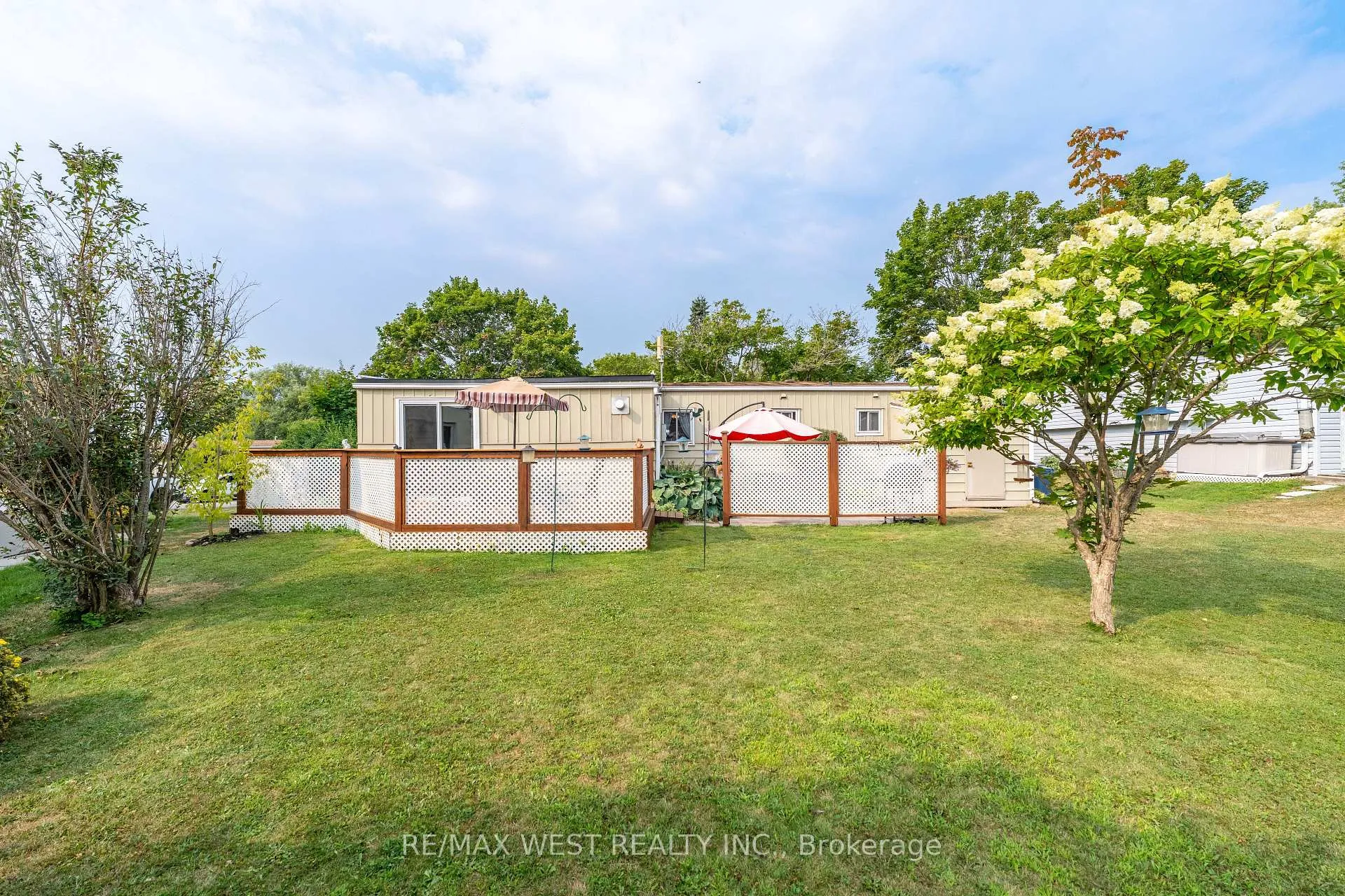 Photo 9 of 16 Wheelhouse Drive, Clarington, Bowmanville — HOMEH