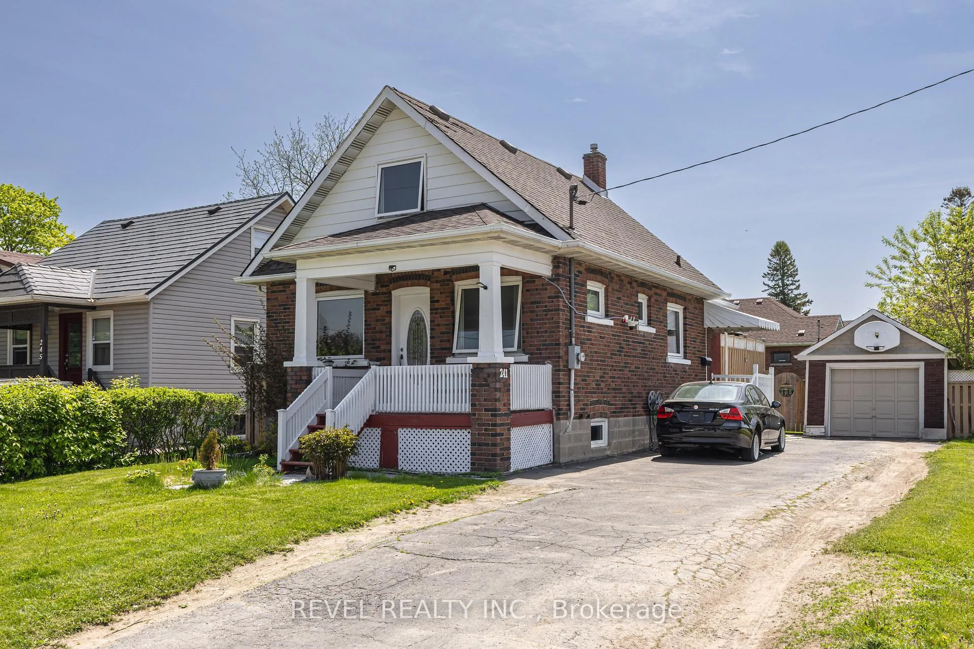 Photo 2 of 241 Annis Street, Oshawa, Lakeview — HOMEH
