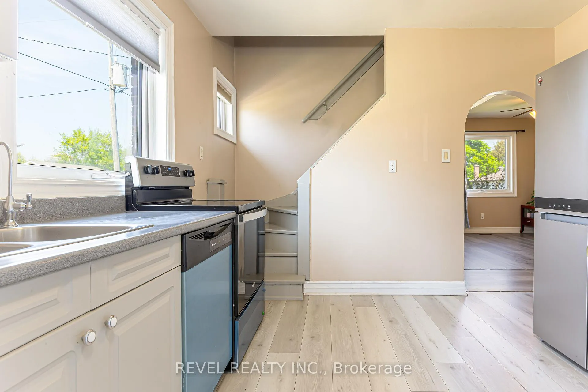 Photo 13 of 241 Annis Street, Oshawa, Lakeview — HOMEH