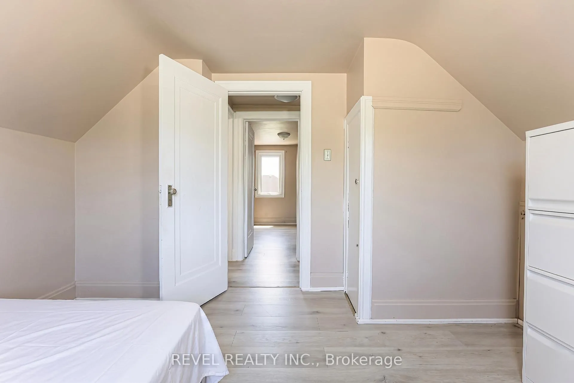 Photo 16 of 241 Annis Street, Oshawa, Lakeview — HOMEH