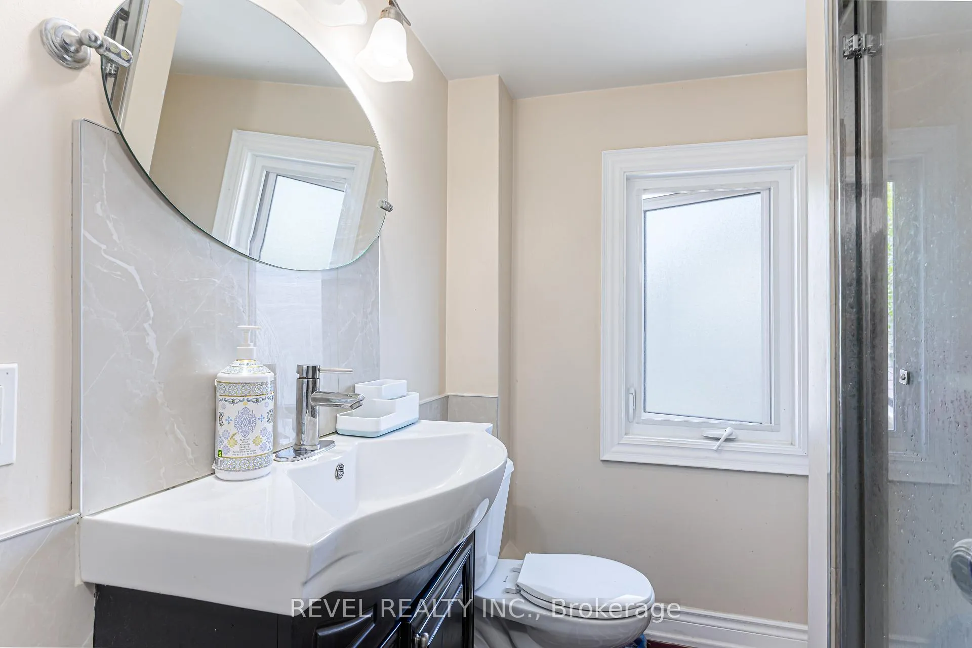 Photo 17 of 241 Annis Street, Oshawa, Lakeview — HOMEH