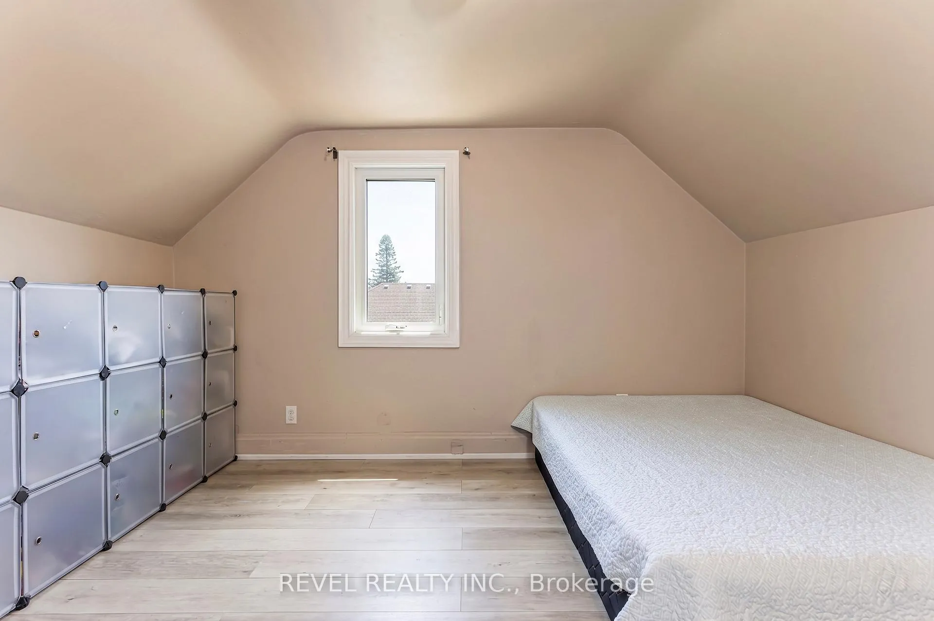 Photo 18 of 241 Annis Street, Oshawa, Lakeview — HOMEH
