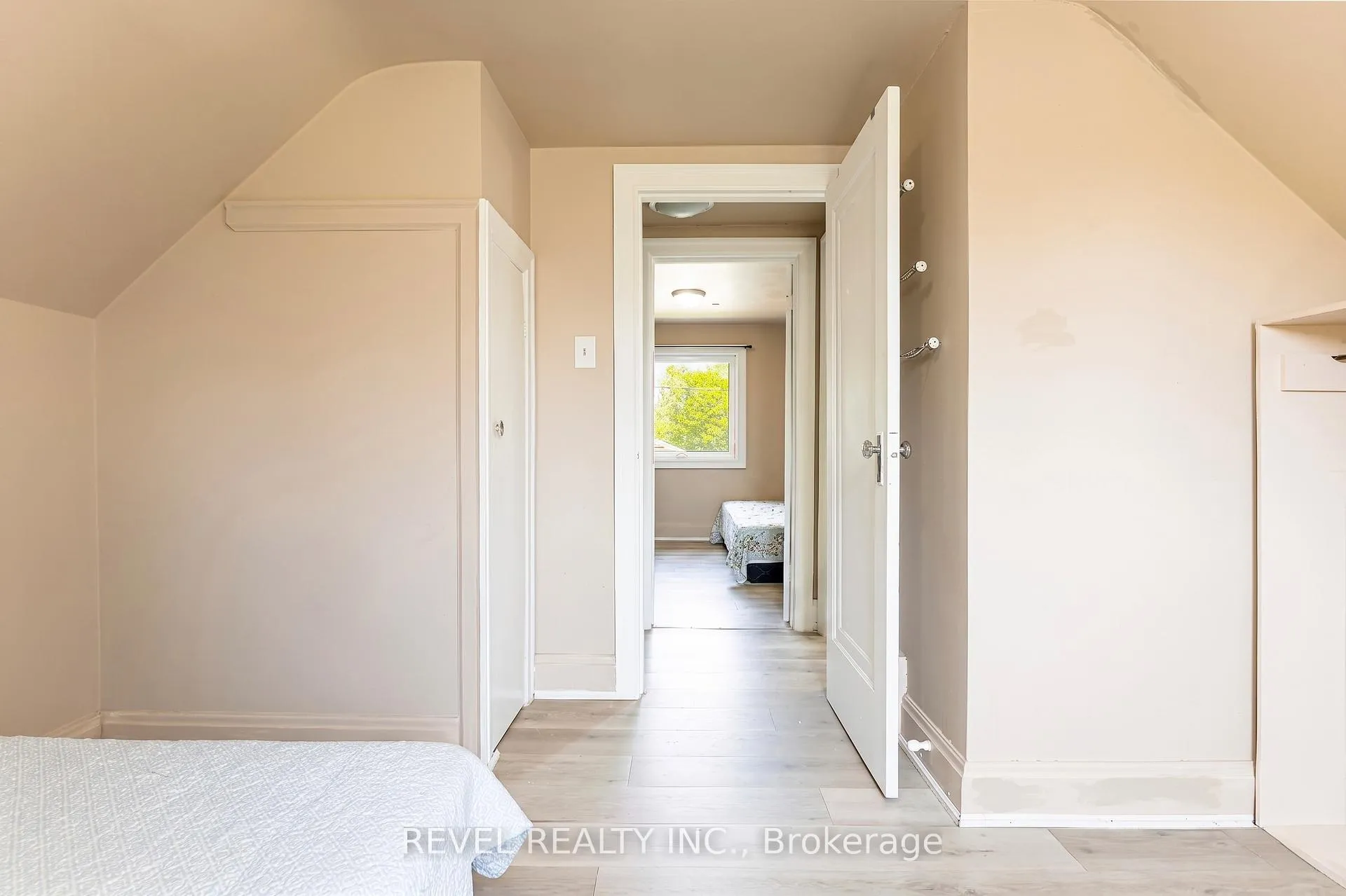 Photo 19 of 241 Annis Street, Oshawa, Lakeview — HOMEH