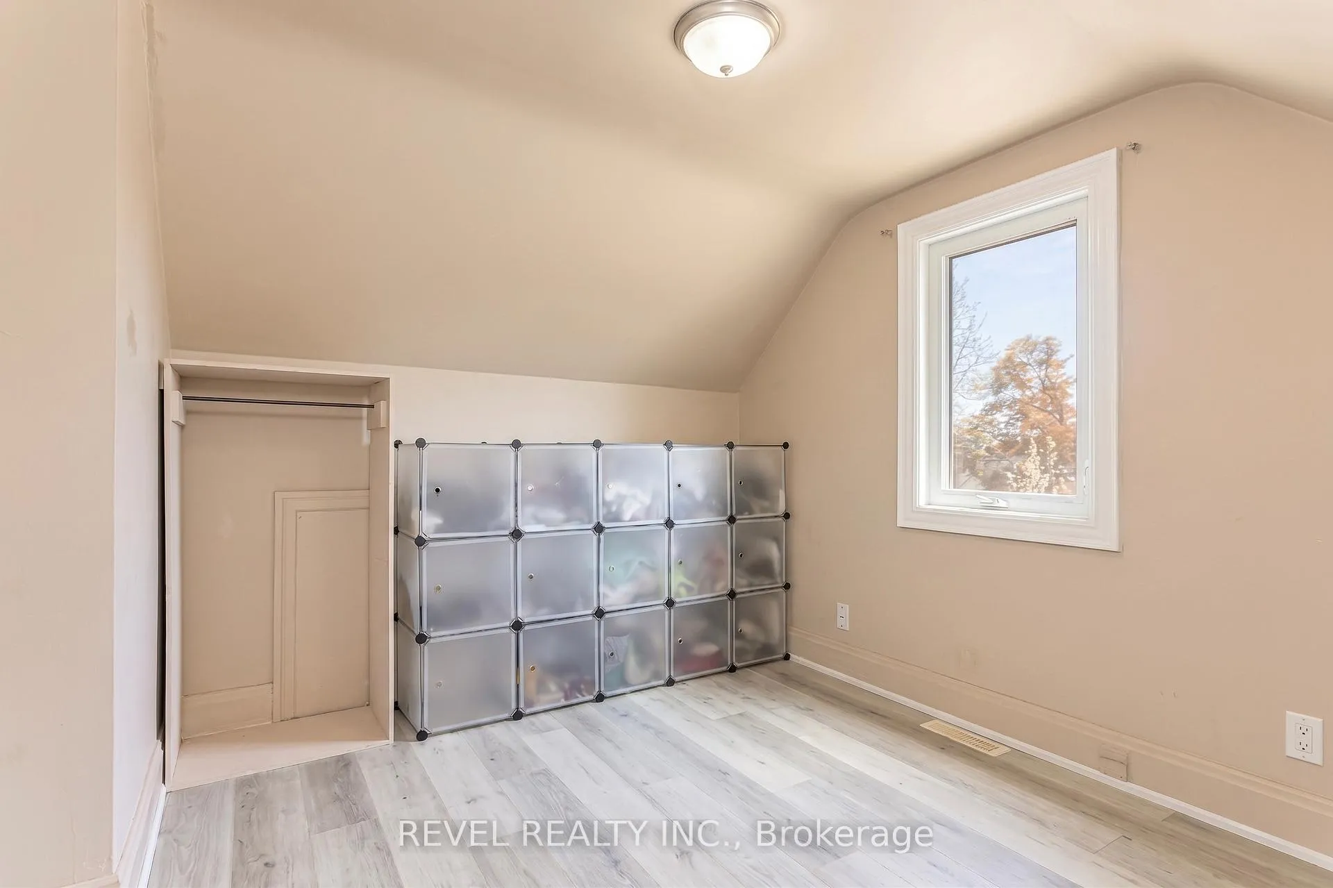 Photo 20 of 241 Annis Street, Oshawa, Lakeview — HOMEH