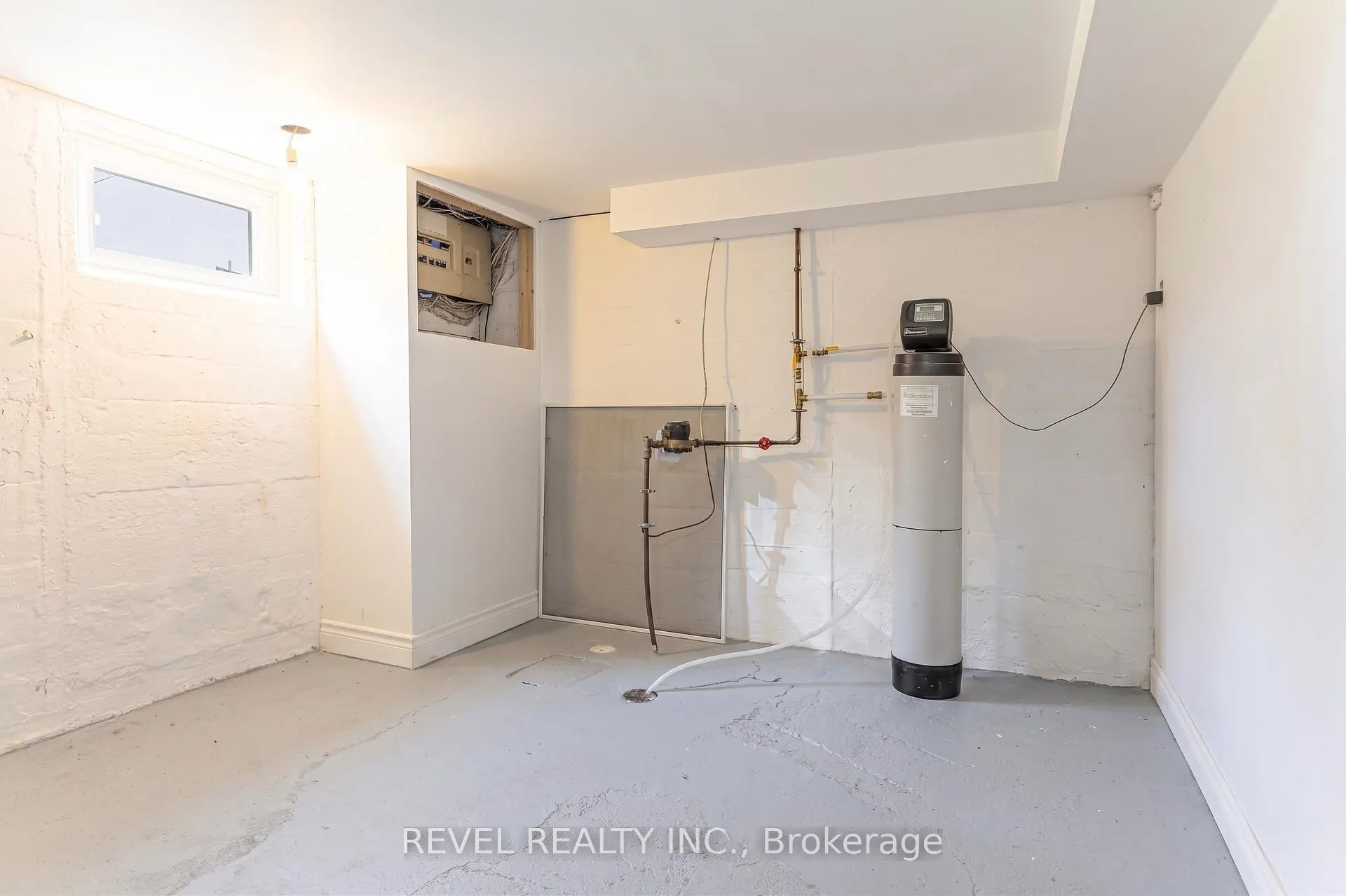 Photo 23 of 241 Annis Street, Oshawa, Lakeview — HOMEH