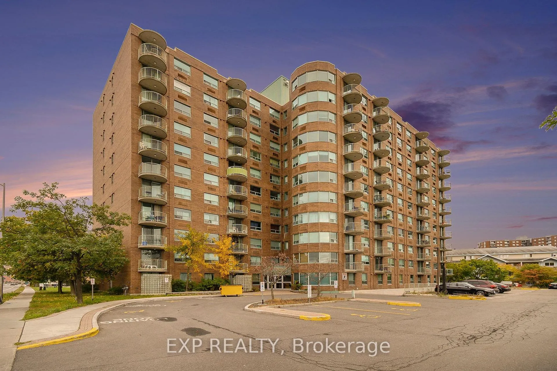 Front of Unit 312, 1440 Heron Road