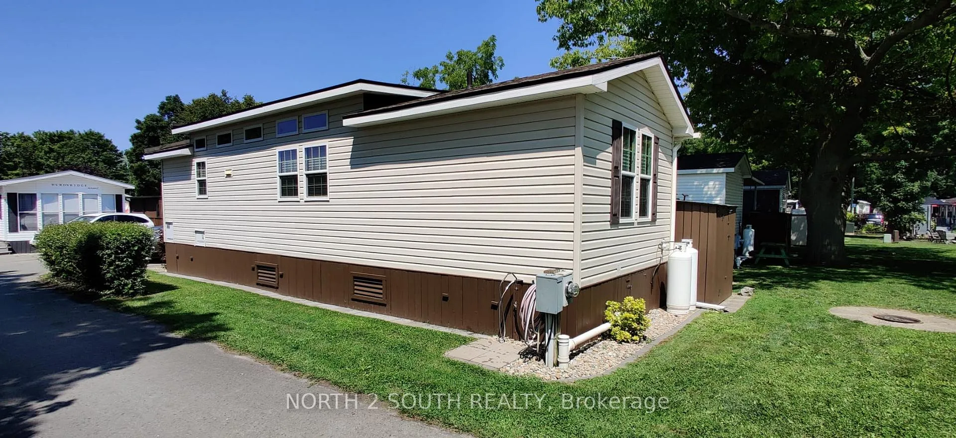 Photo 1 of 65 Hickory Lane, Port Colborne, Bethel — HOMEH