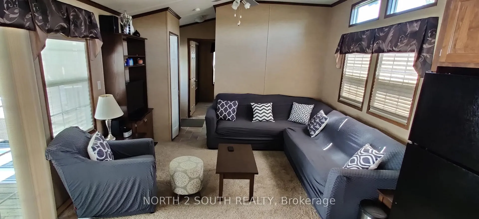 Photo 6 of 65 Hickory Lane, Port Colborne, Bethel — HOMEH