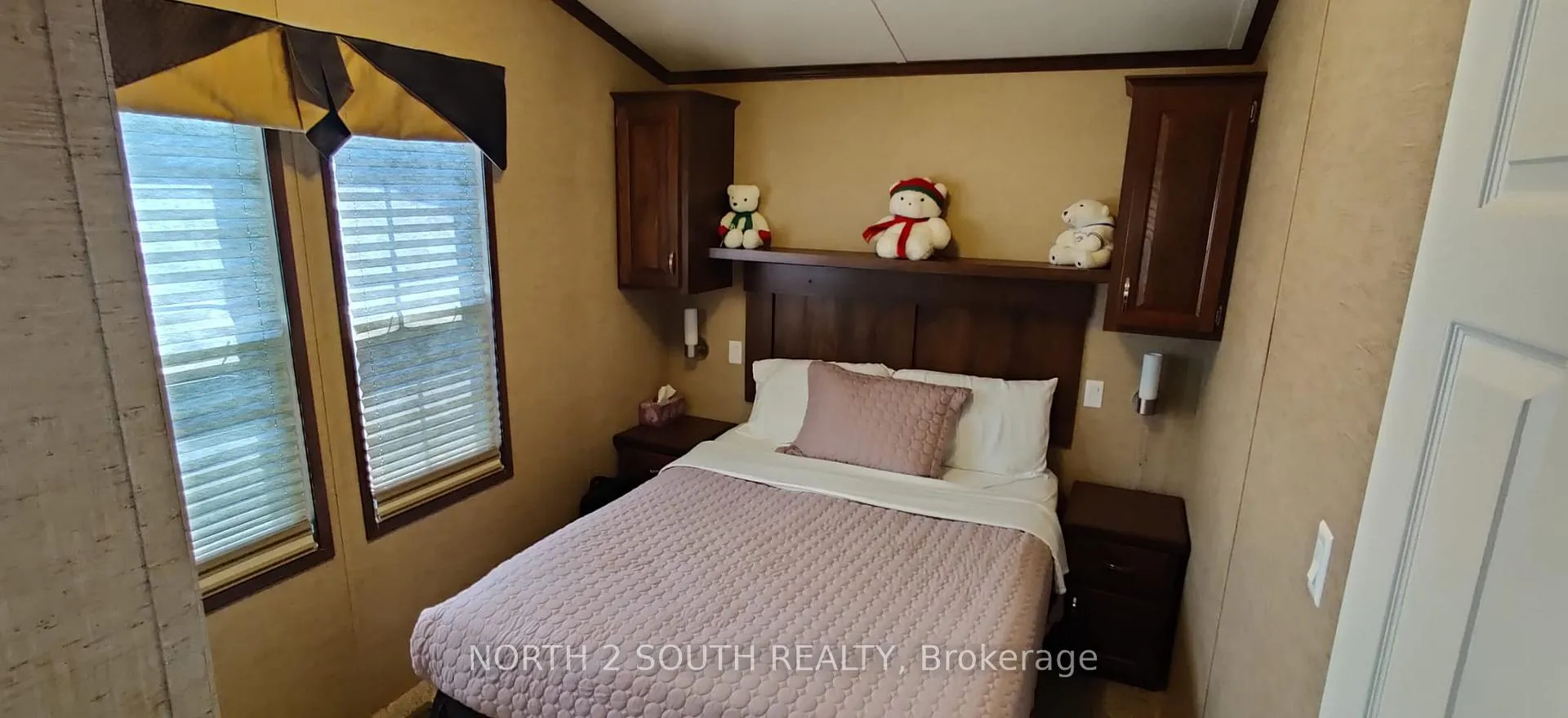 Photo 8 of 65 Hickory Lane, Port Colborne, Bethel — HOMEH