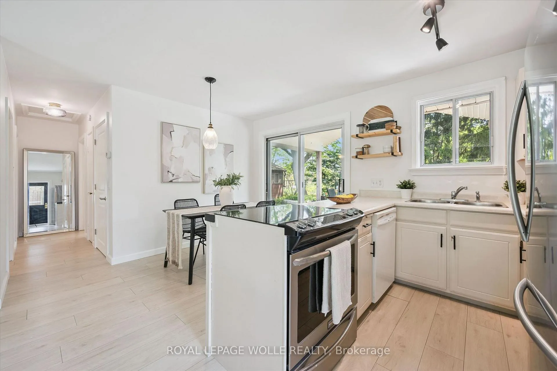 Photo 9 of 98 Chelsea Road, Kitchener — HOMEH