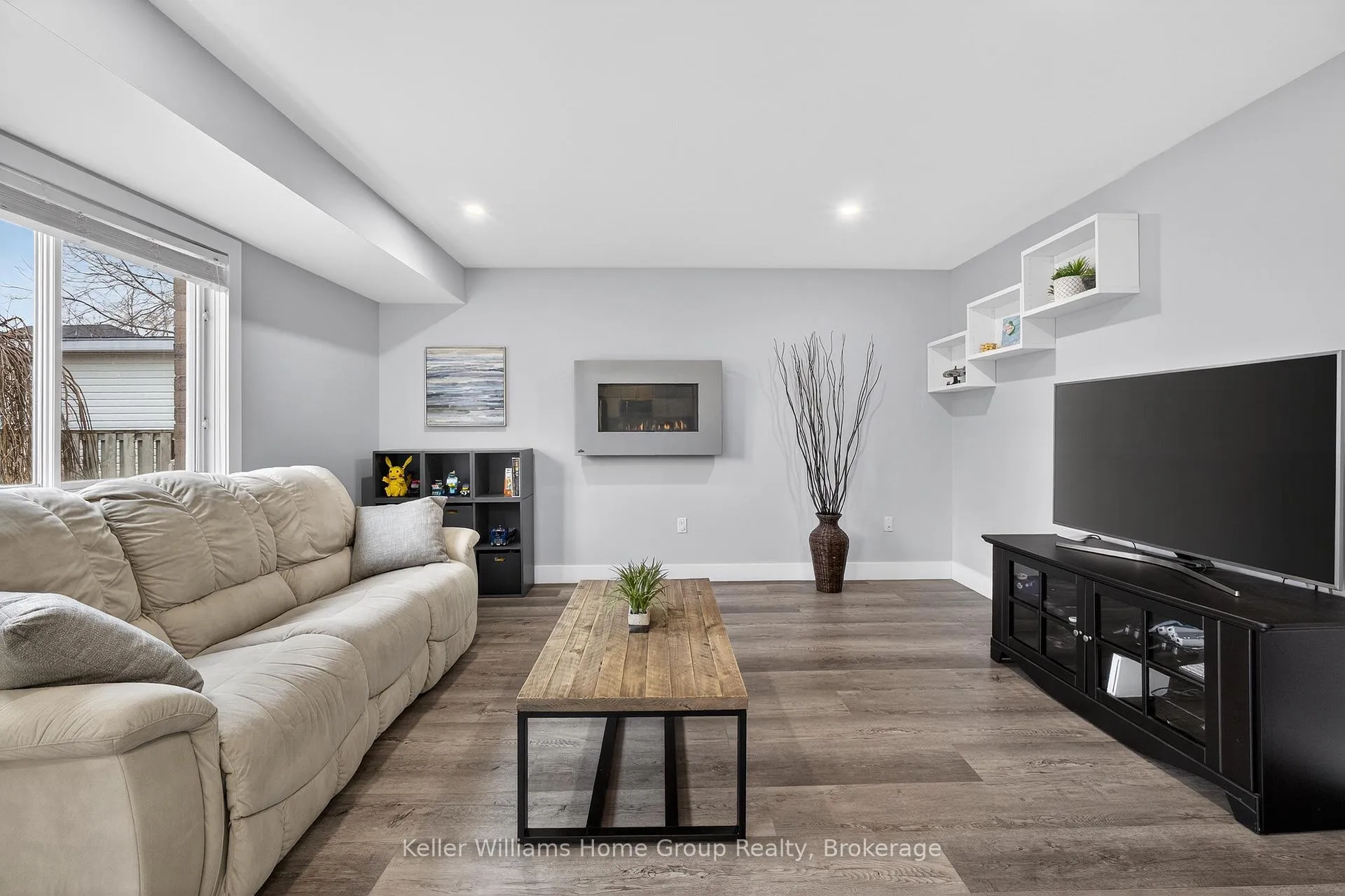 Photo 16 of 42 Freshmeadow Way, Guelph, Willow West/Sugarbush/West Acres — HOMEH